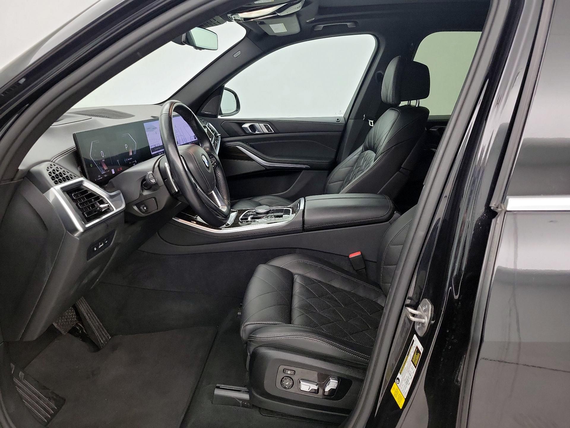 Thumbnail: 2024 BMW X5 - 11