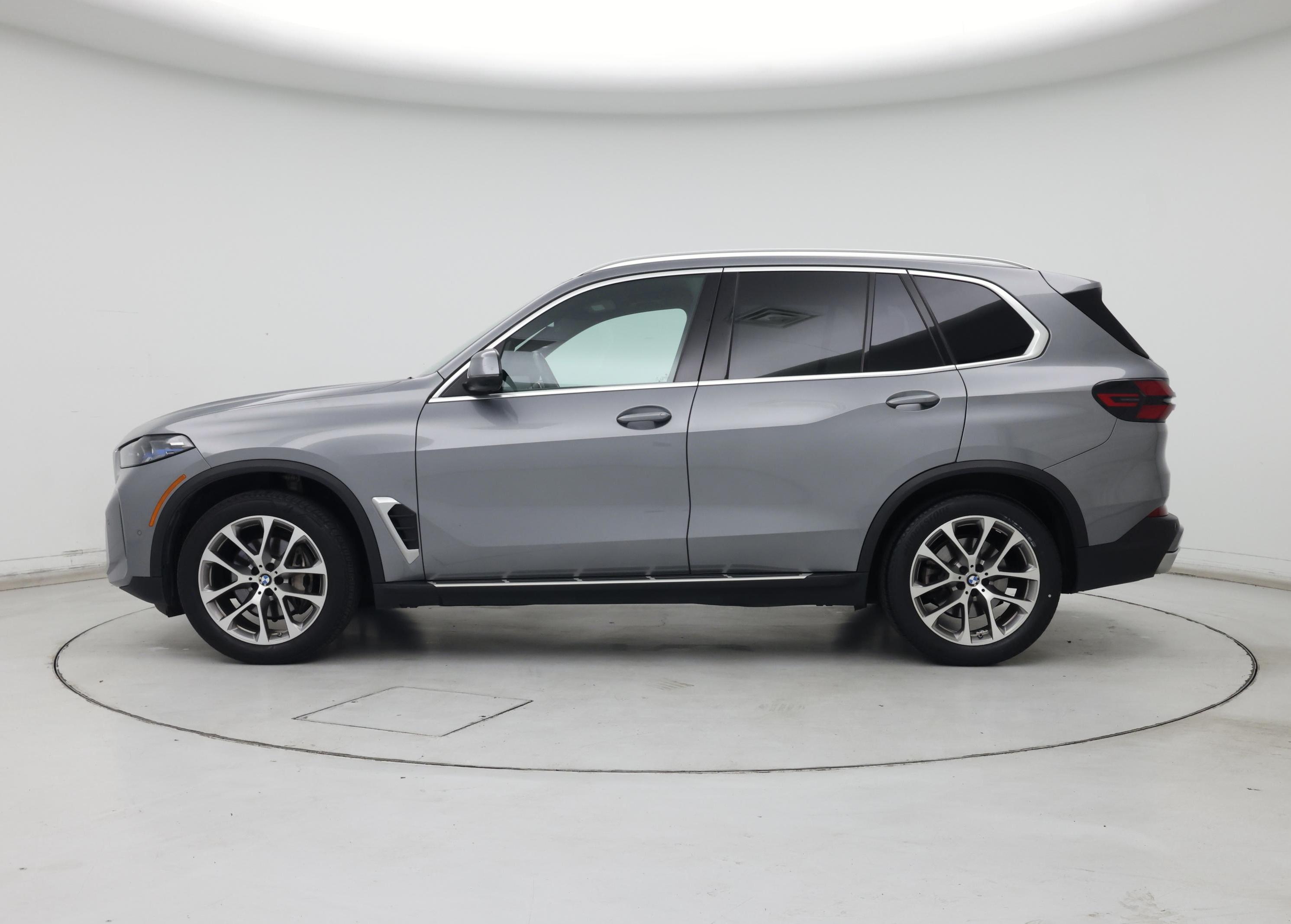 Thumbnail: 2024 BMW X5 - 3