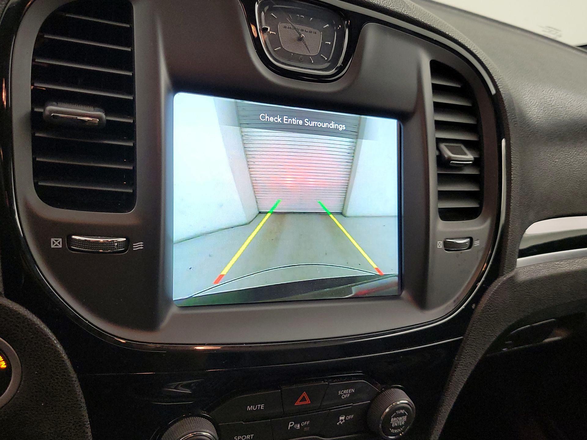 Thumbnail: 2022 Chrysler 300 - 13