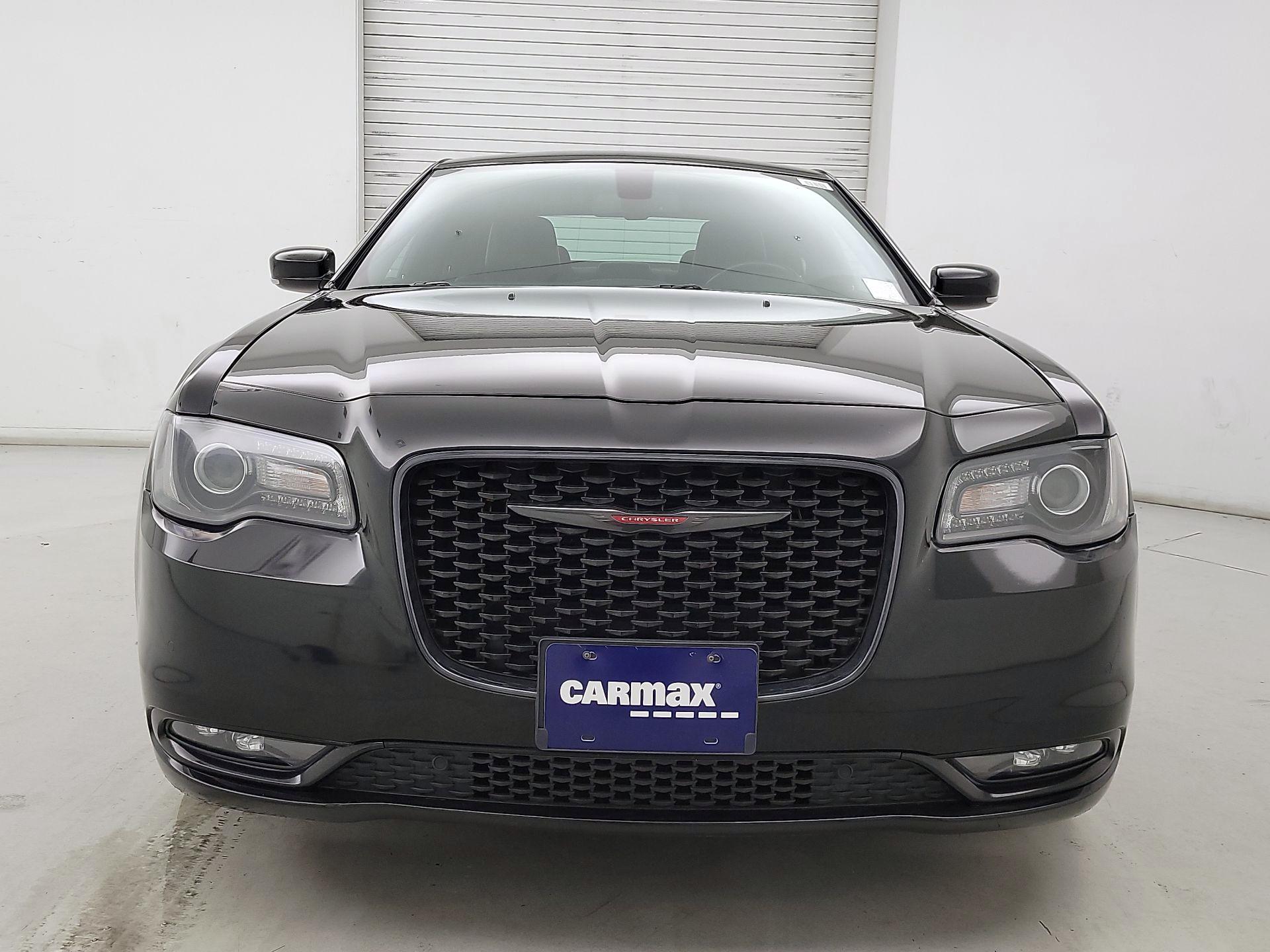 Thumbnail: 2022 Chrysler 300 - 2