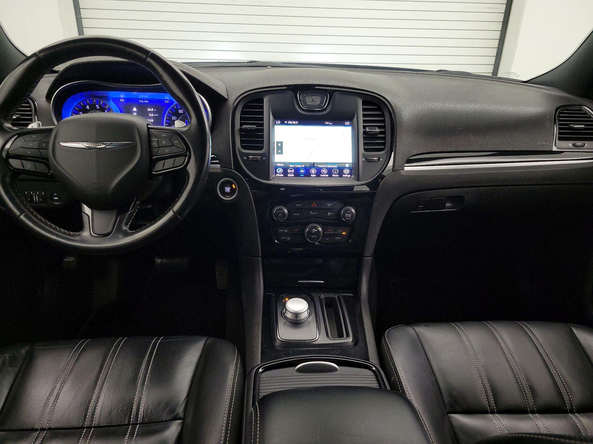 Thumbnail: 2022 Chrysler 300 - 8