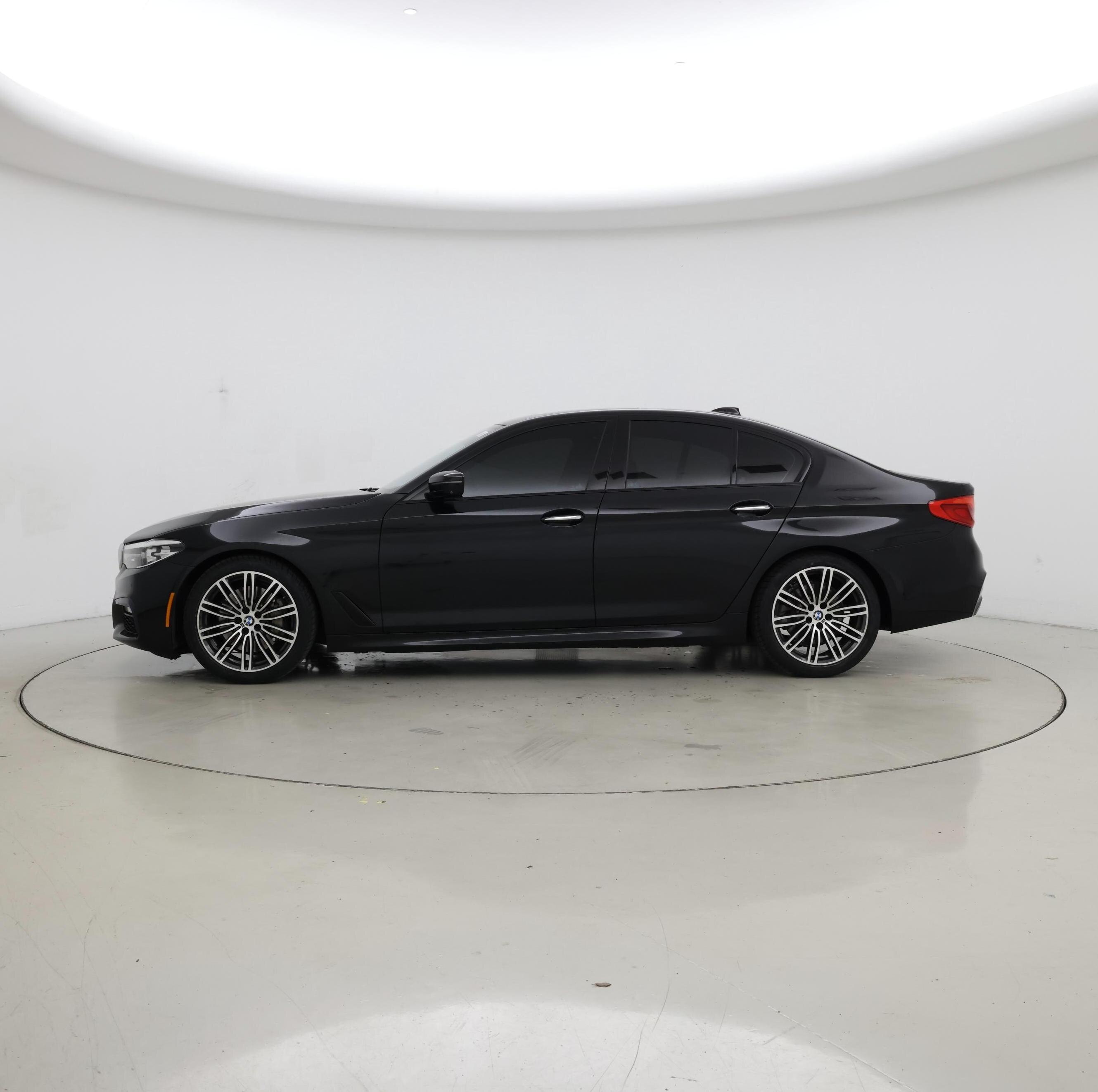 Thumbnail: 2018 BMW 5 Series - 3