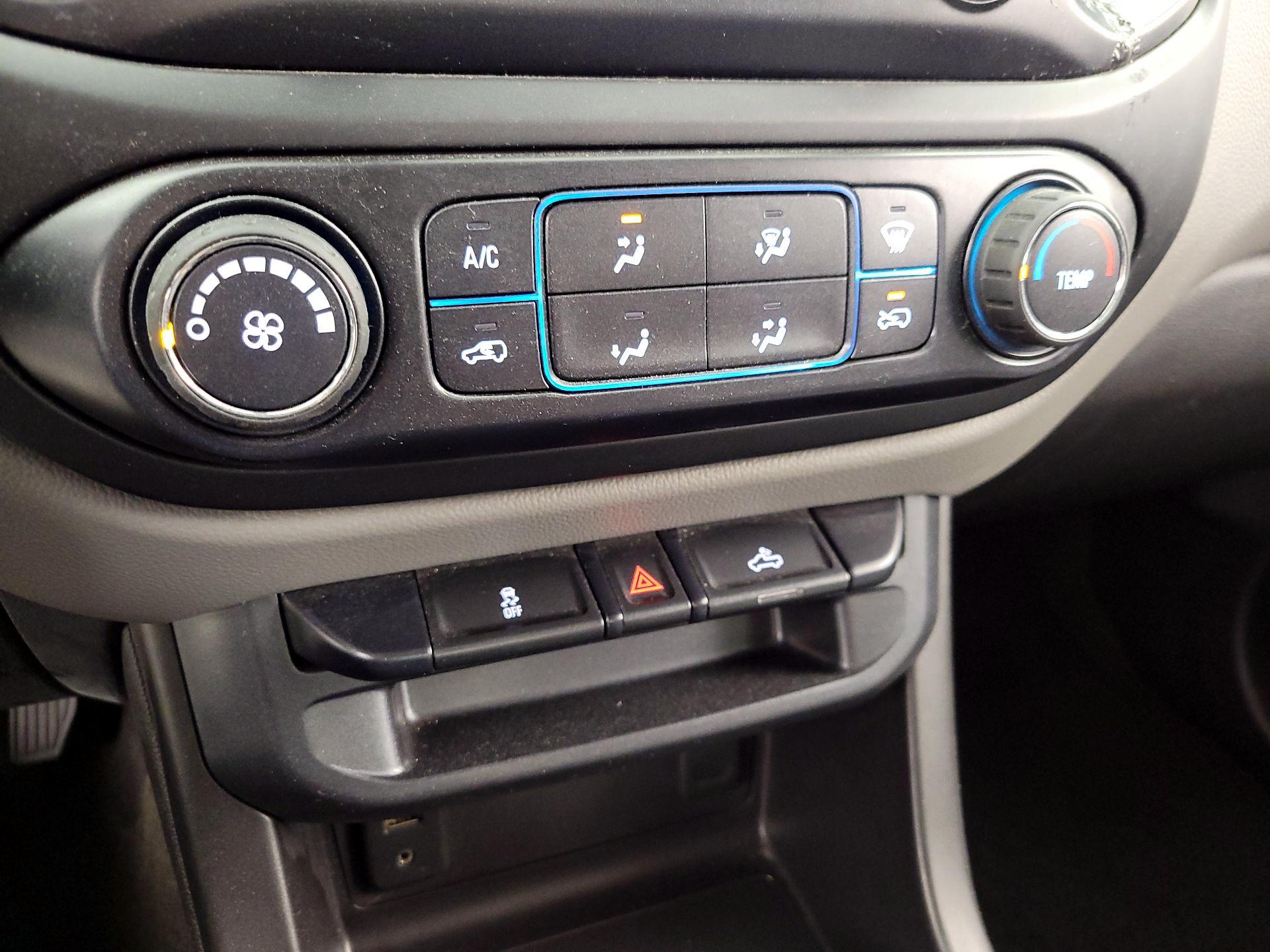 Thumbnail: 2016 Chevrolet Colorado - 16