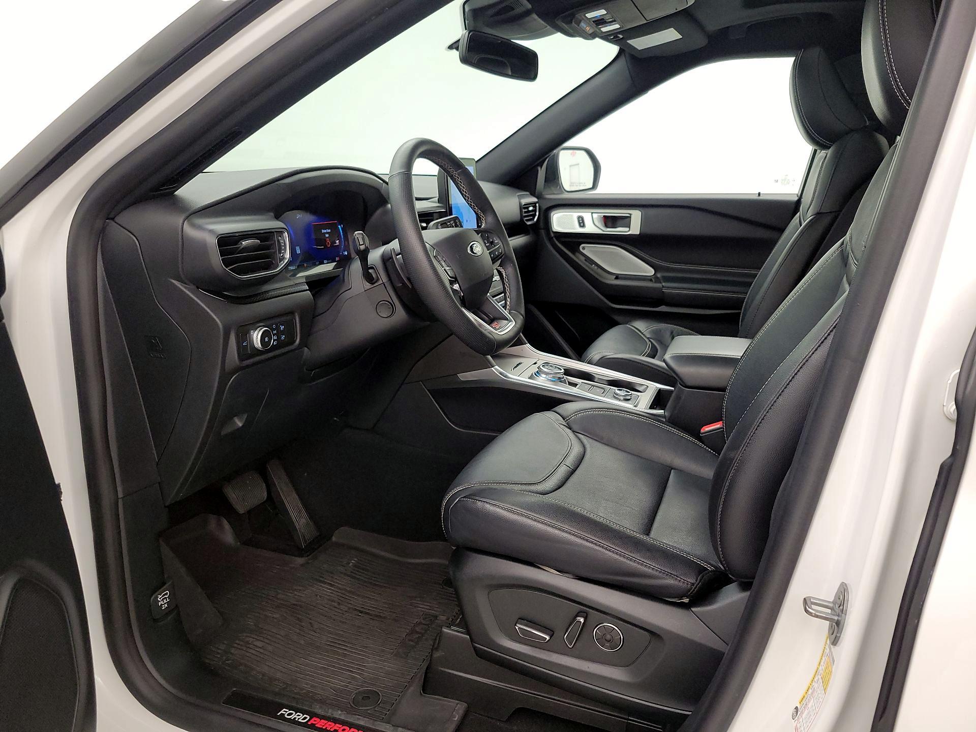 Thumbnail: 2020 Ford Explorer - 11