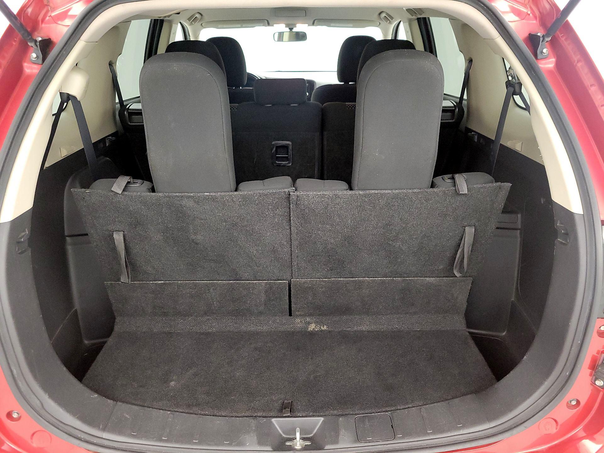 Thumbnail: 2016 Mitsubishi Outlander - 20