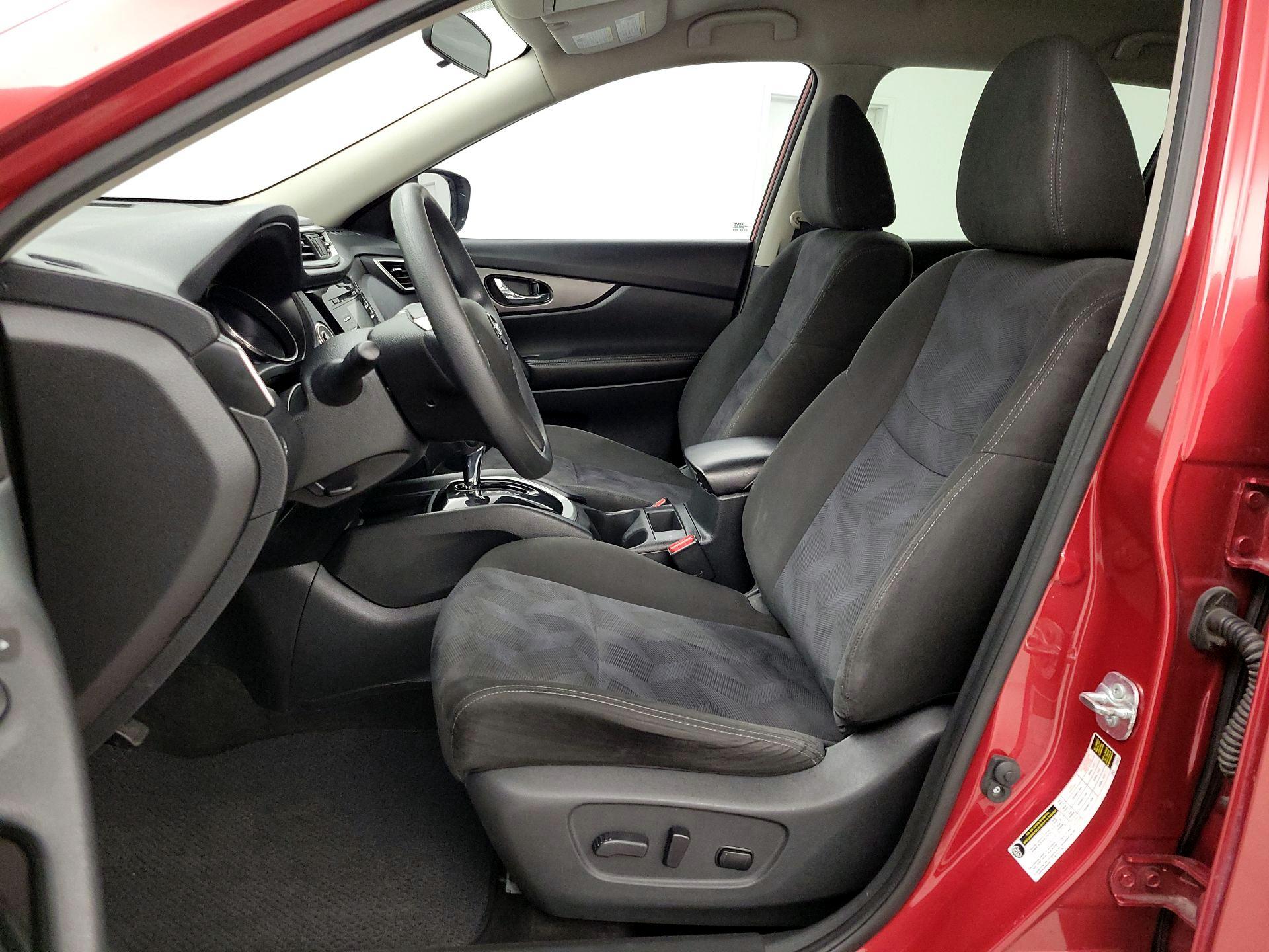 Thumbnail: 2015 Nissan Rogue - 11