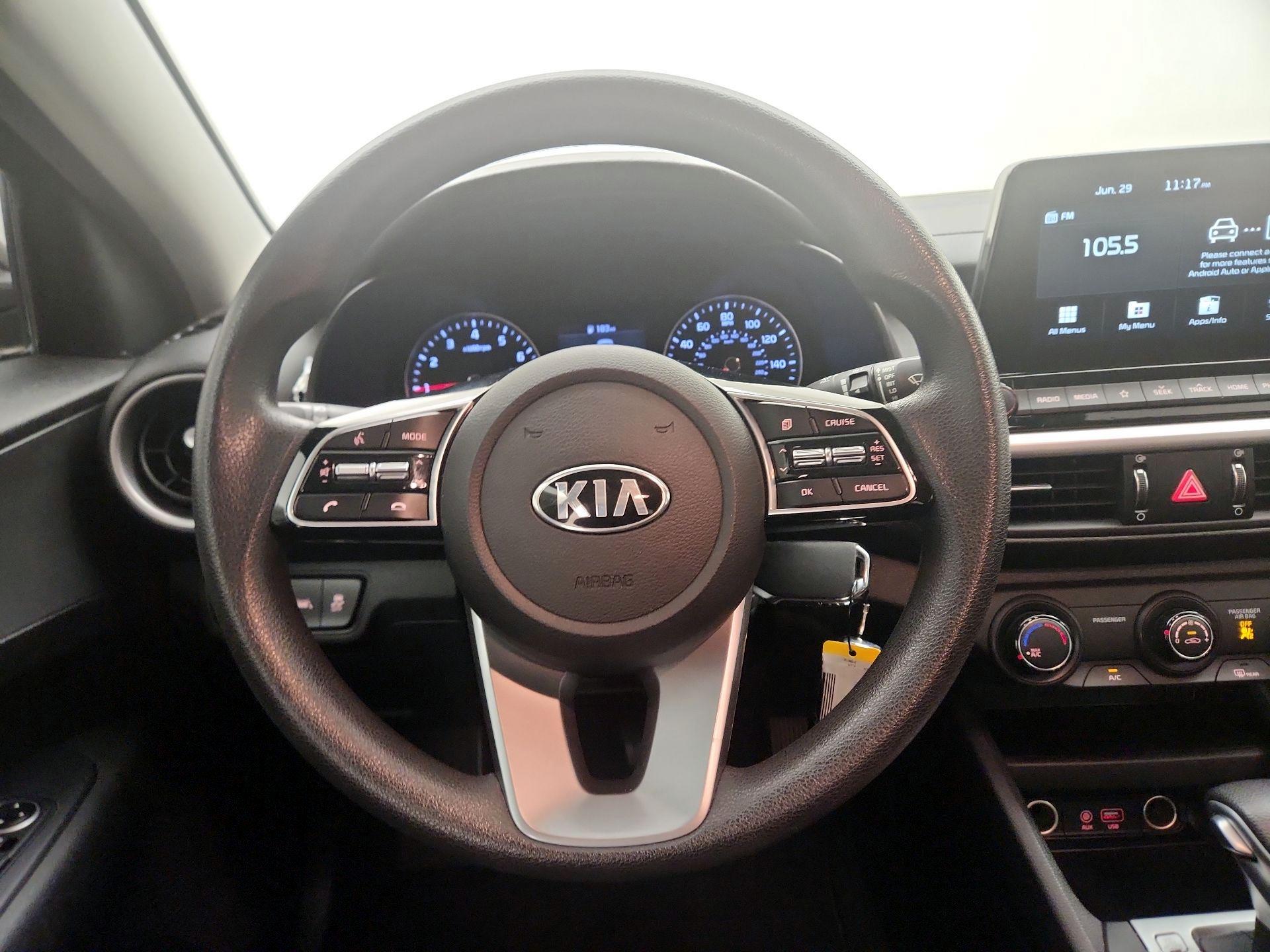 Thumbnail: 2020 Kia Forte - 10