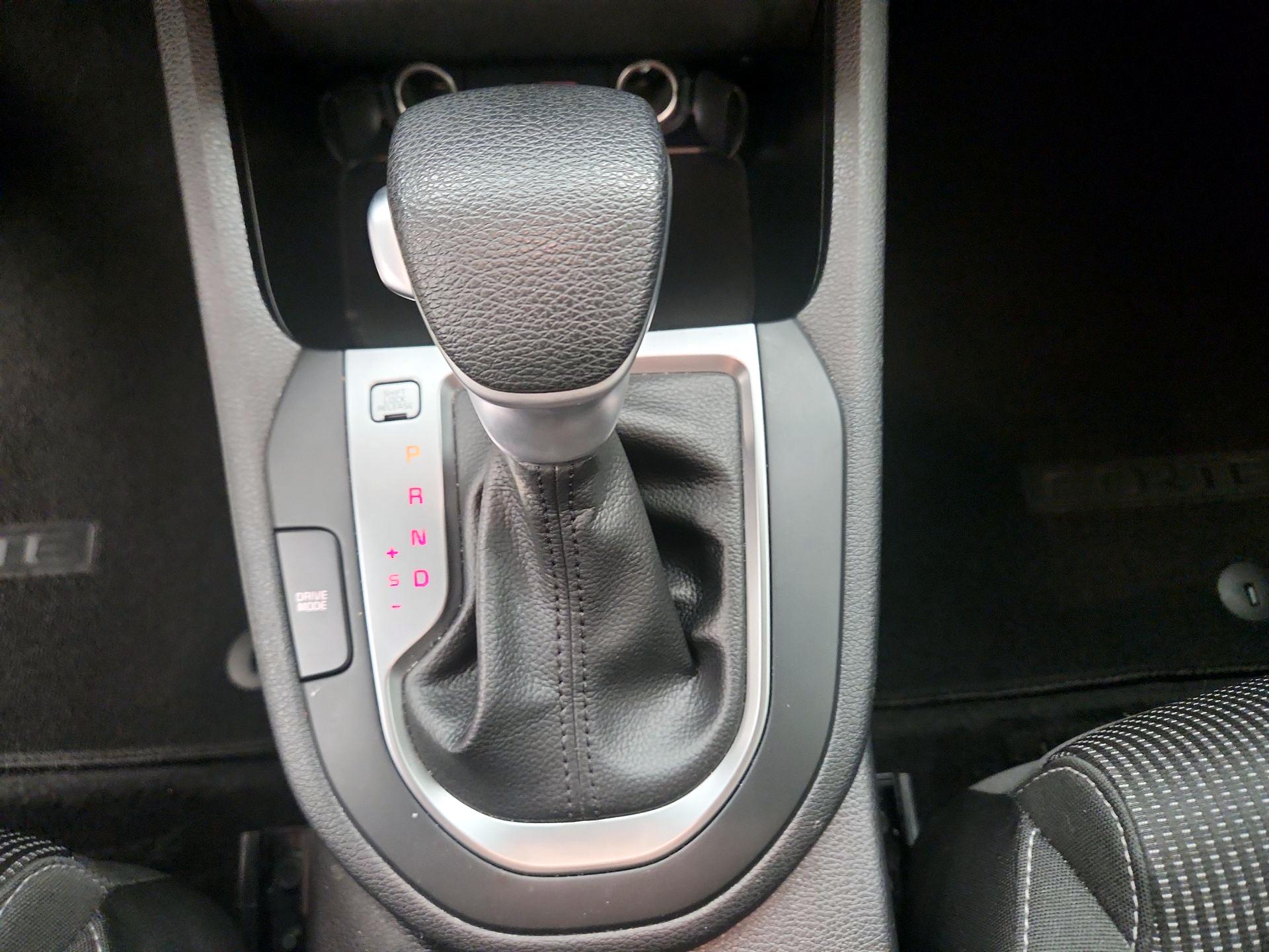 Thumbnail: 2020 Kia Forte - 17