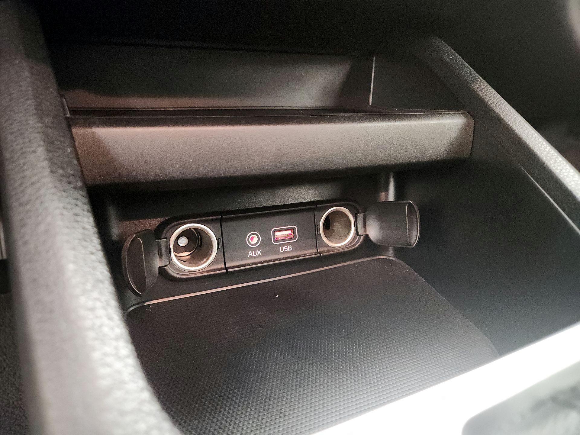 Thumbnail: 2020 Kia Forte - 18