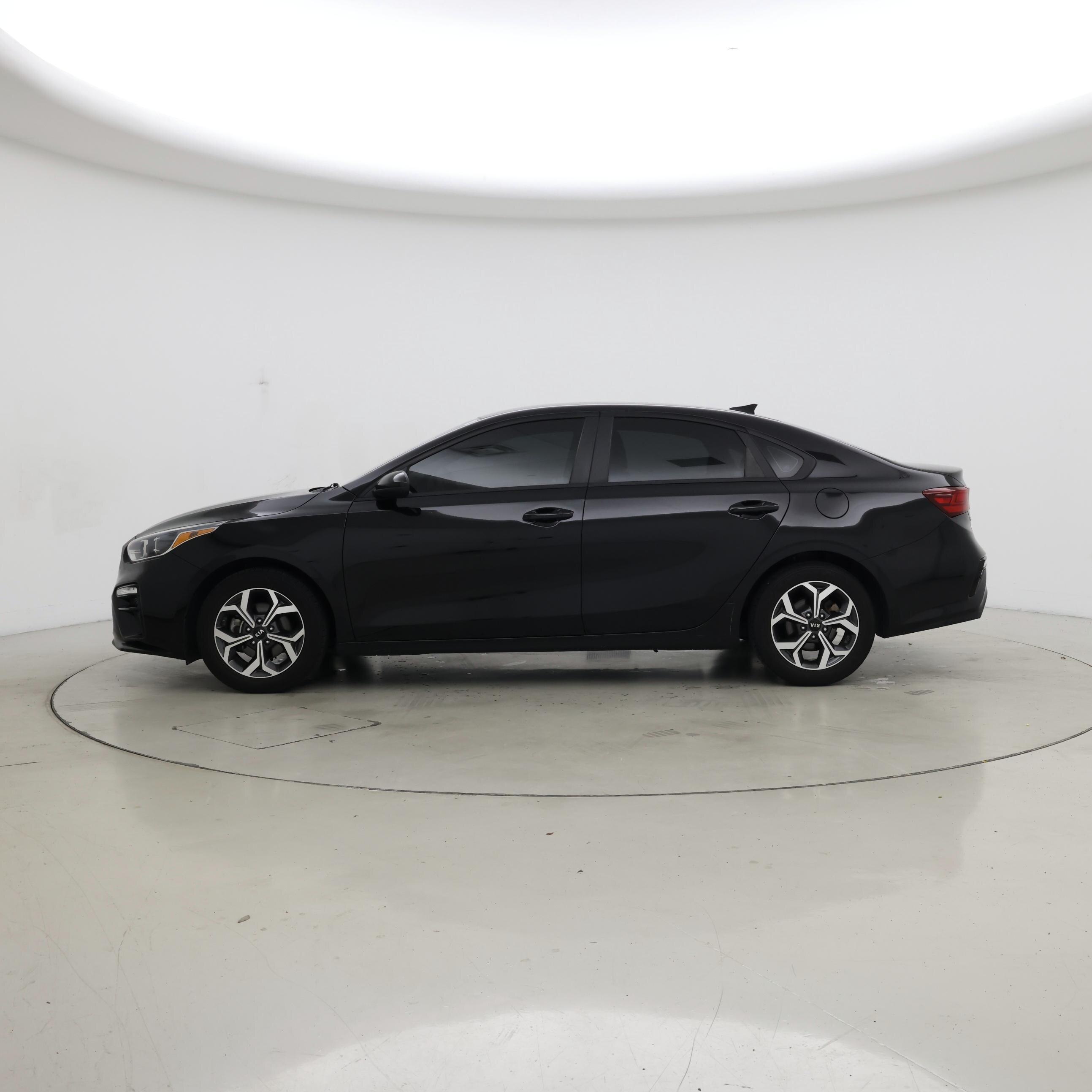 Thumbnail: 2020 Kia Forte - 3