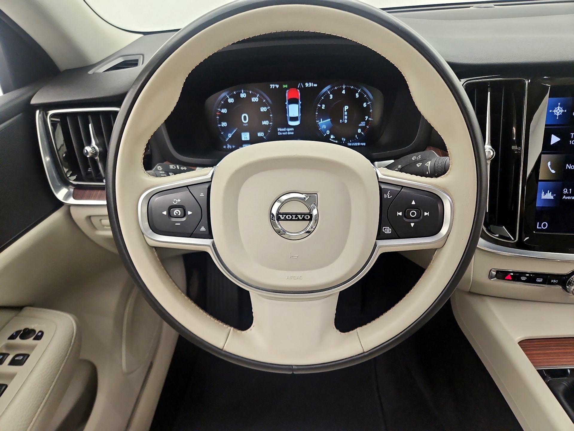 Thumbnail: 2021 Volvo S60 - 10
