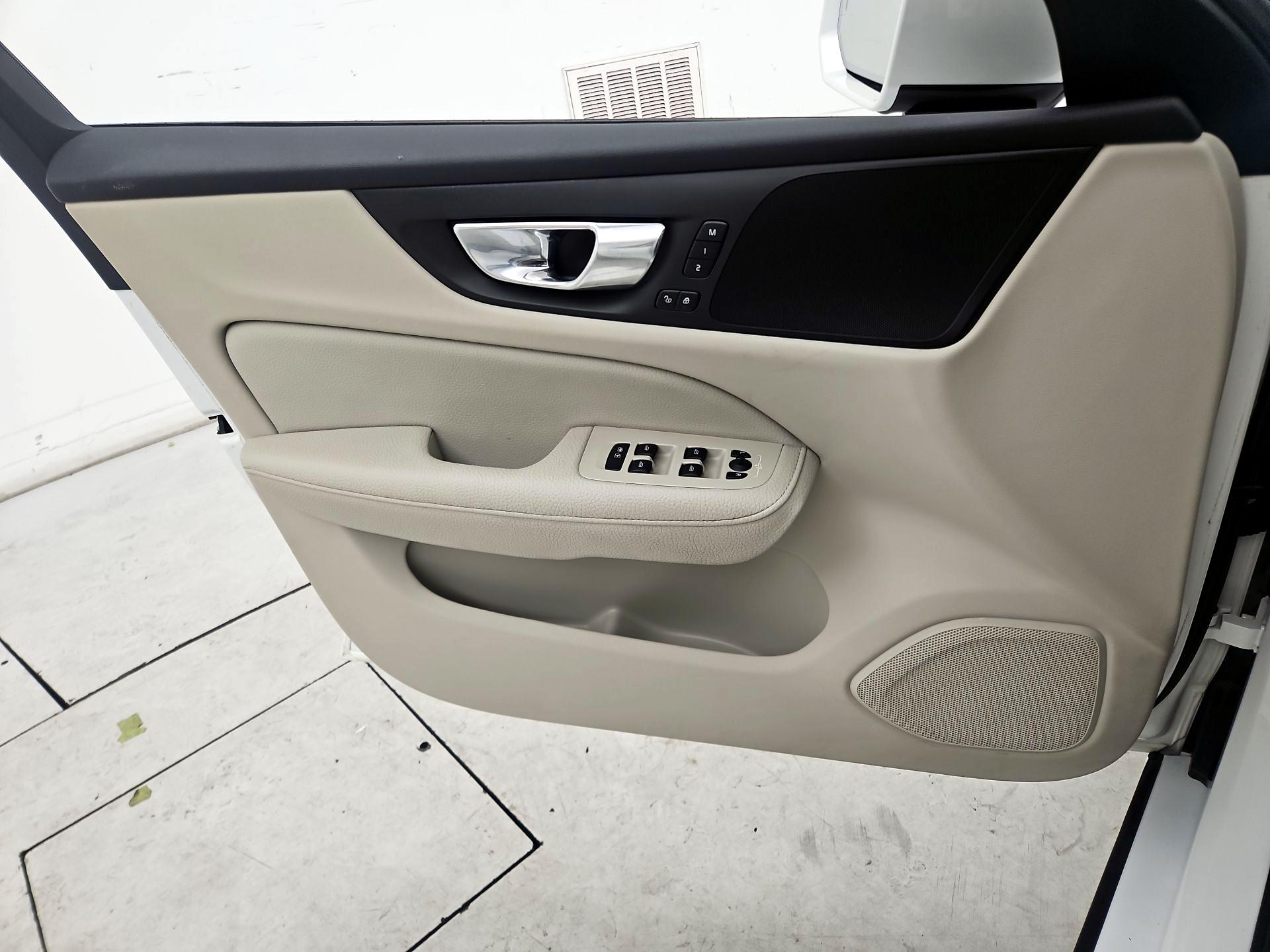 Thumbnail: 2021 Volvo S60 - 12
