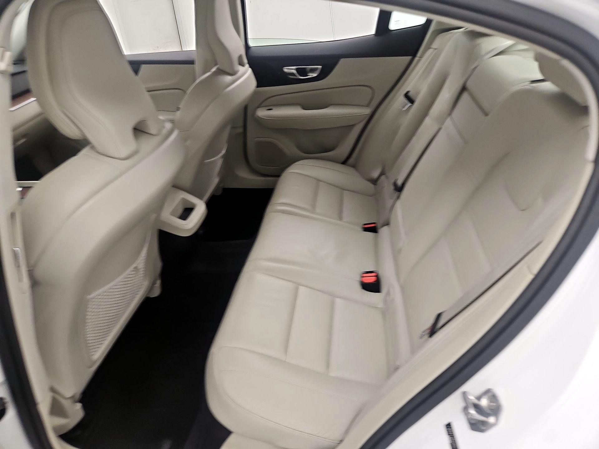 Thumbnail: 2021 Volvo S60 - 19