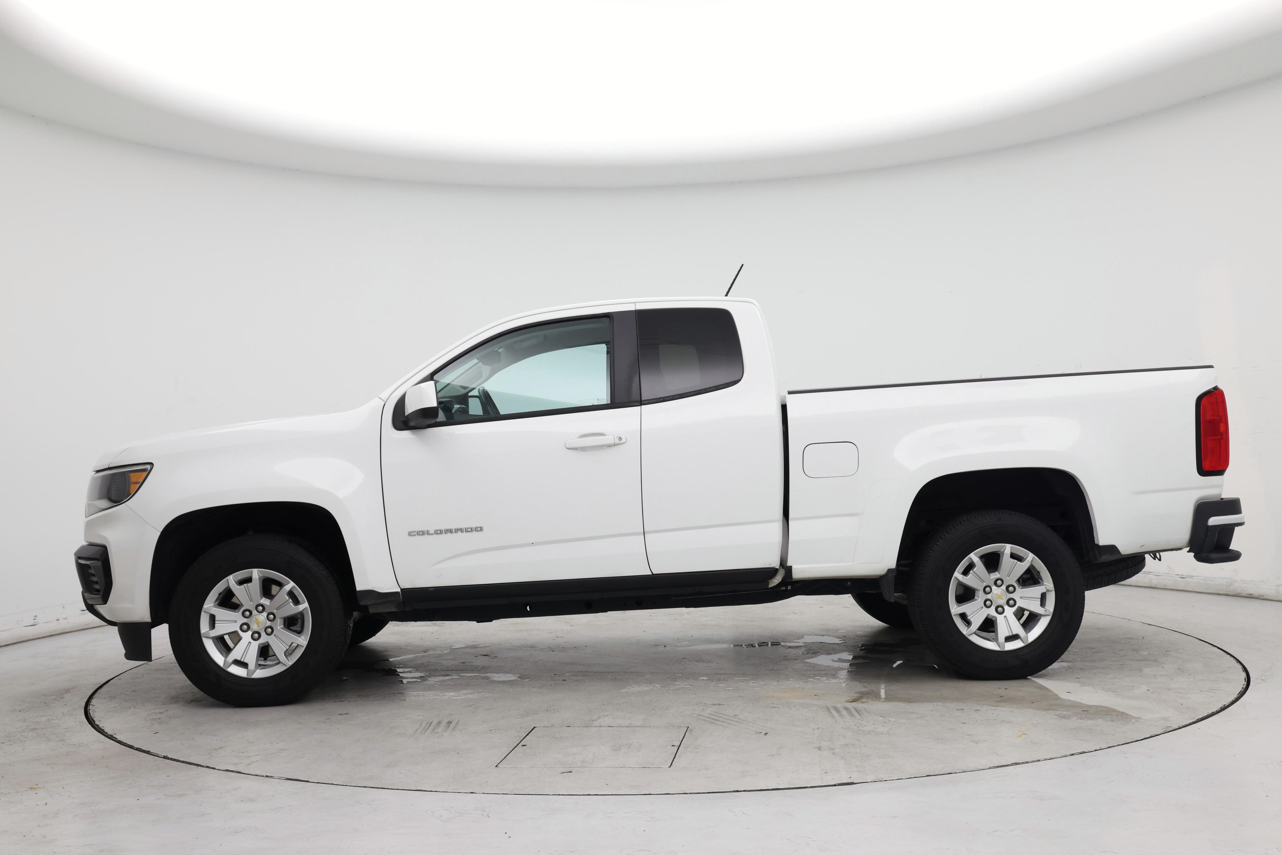 Thumbnail: 2022 Chevrolet Colorado - 3