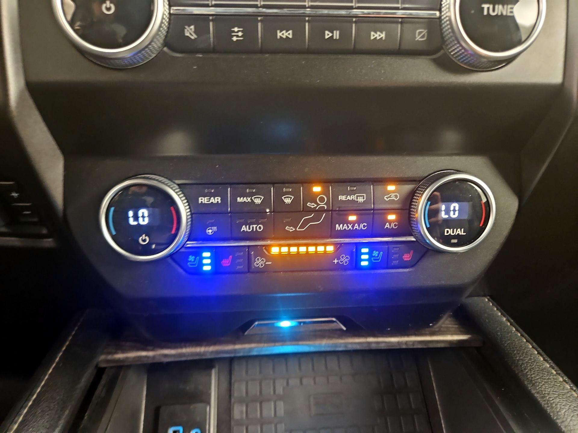 Thumbnail: 2021 Ford Expedition - 17