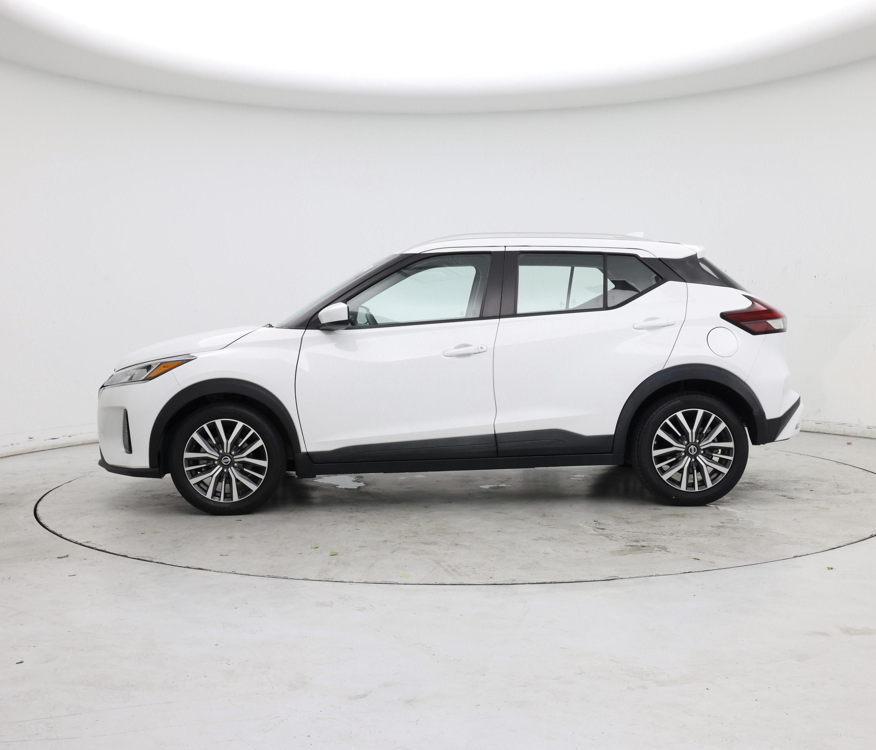 Thumbnail: 2021 Nissan Kicks - 3
