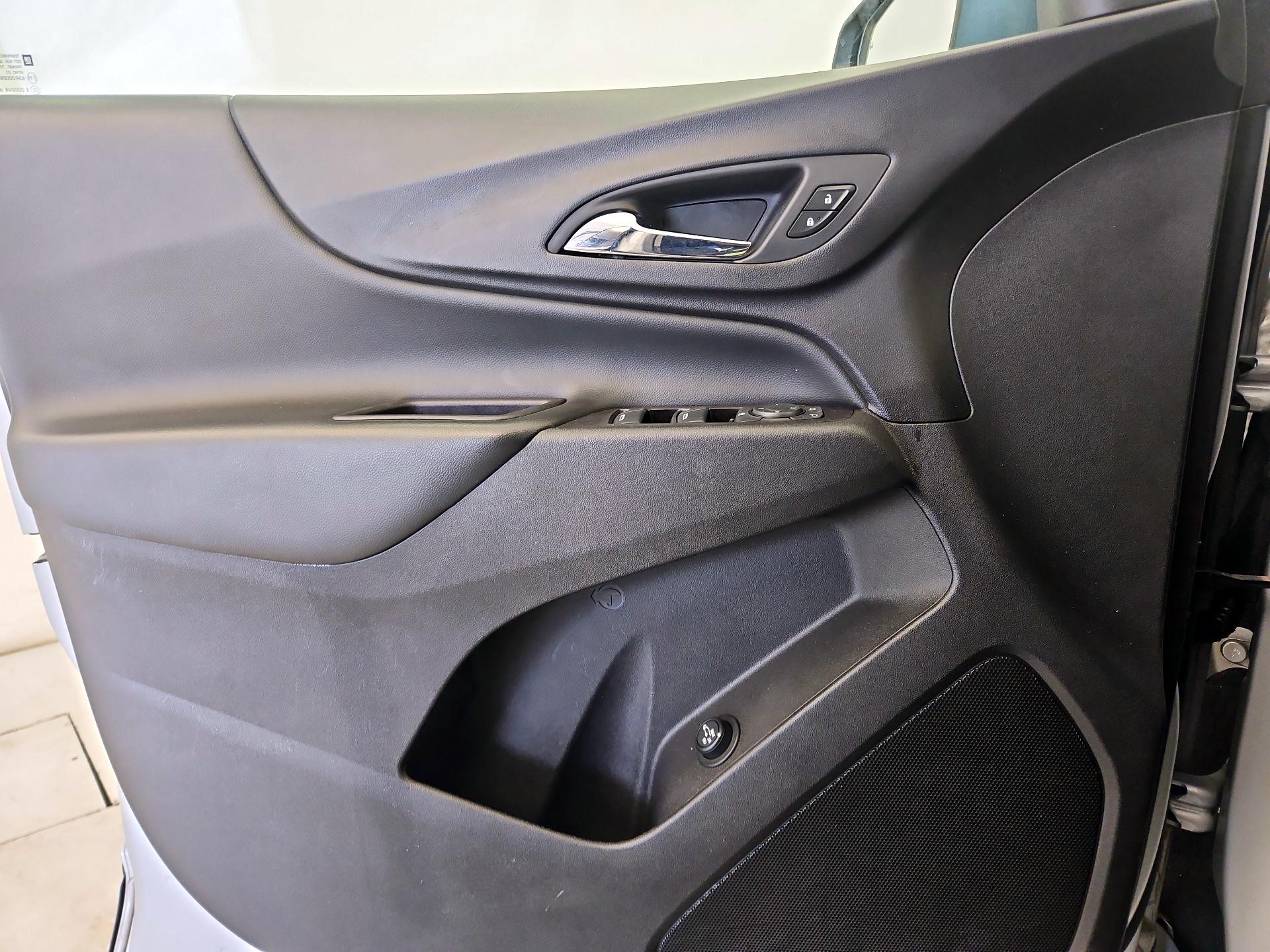 Thumbnail: 2020 Chevrolet Equinox - 12