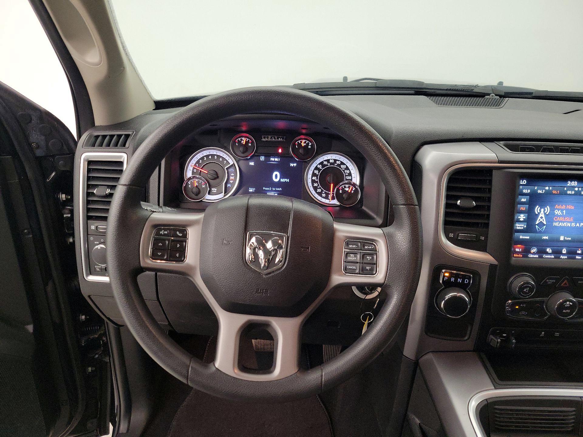 Thumbnail: 2023 RAM 1500 Classic - 10