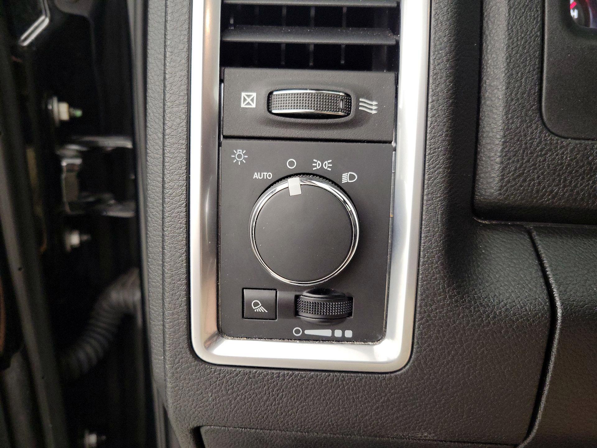 Thumbnail: 2023 RAM 1500 Classic - 13
