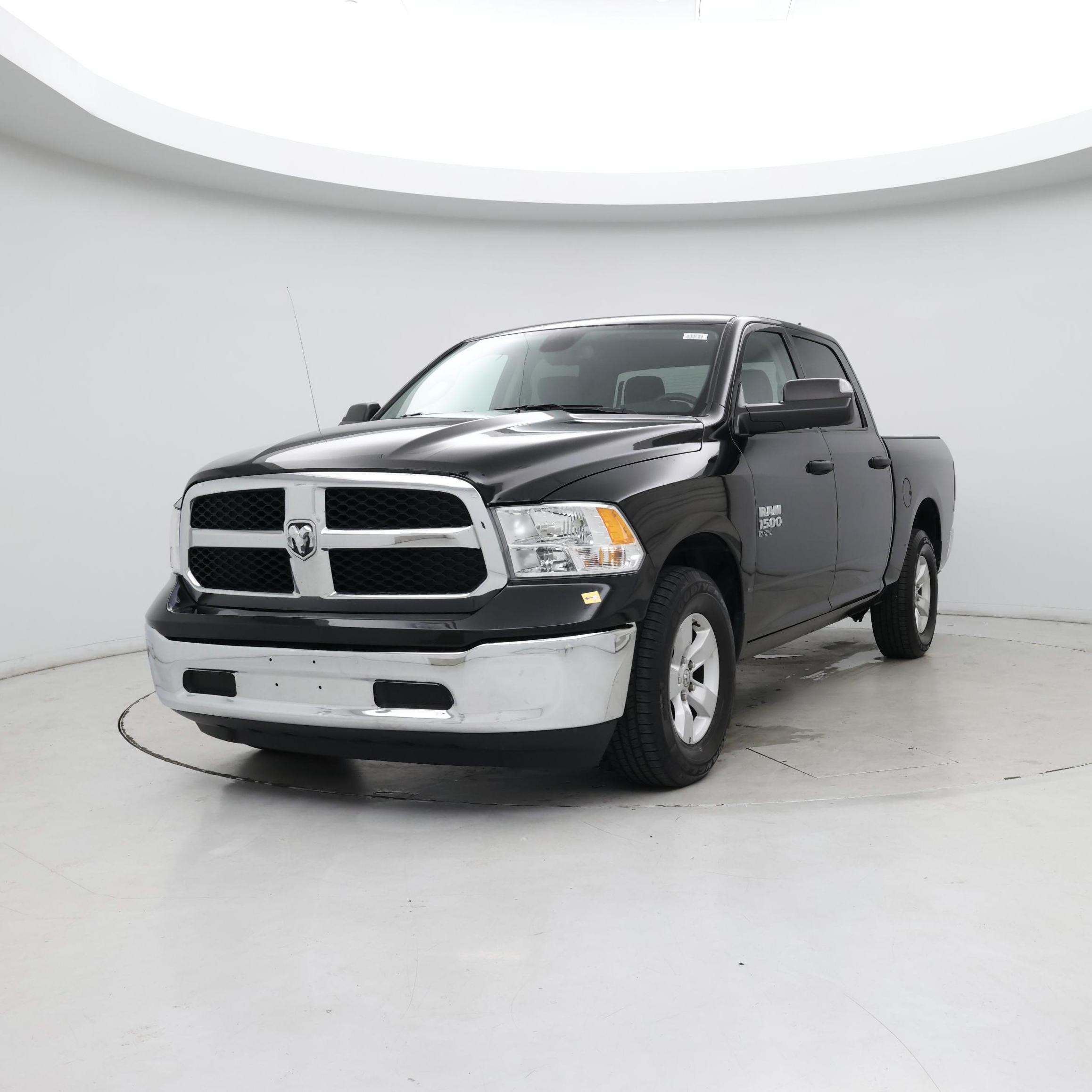 Thumbnail: 2023 RAM 1500 Classic - 4