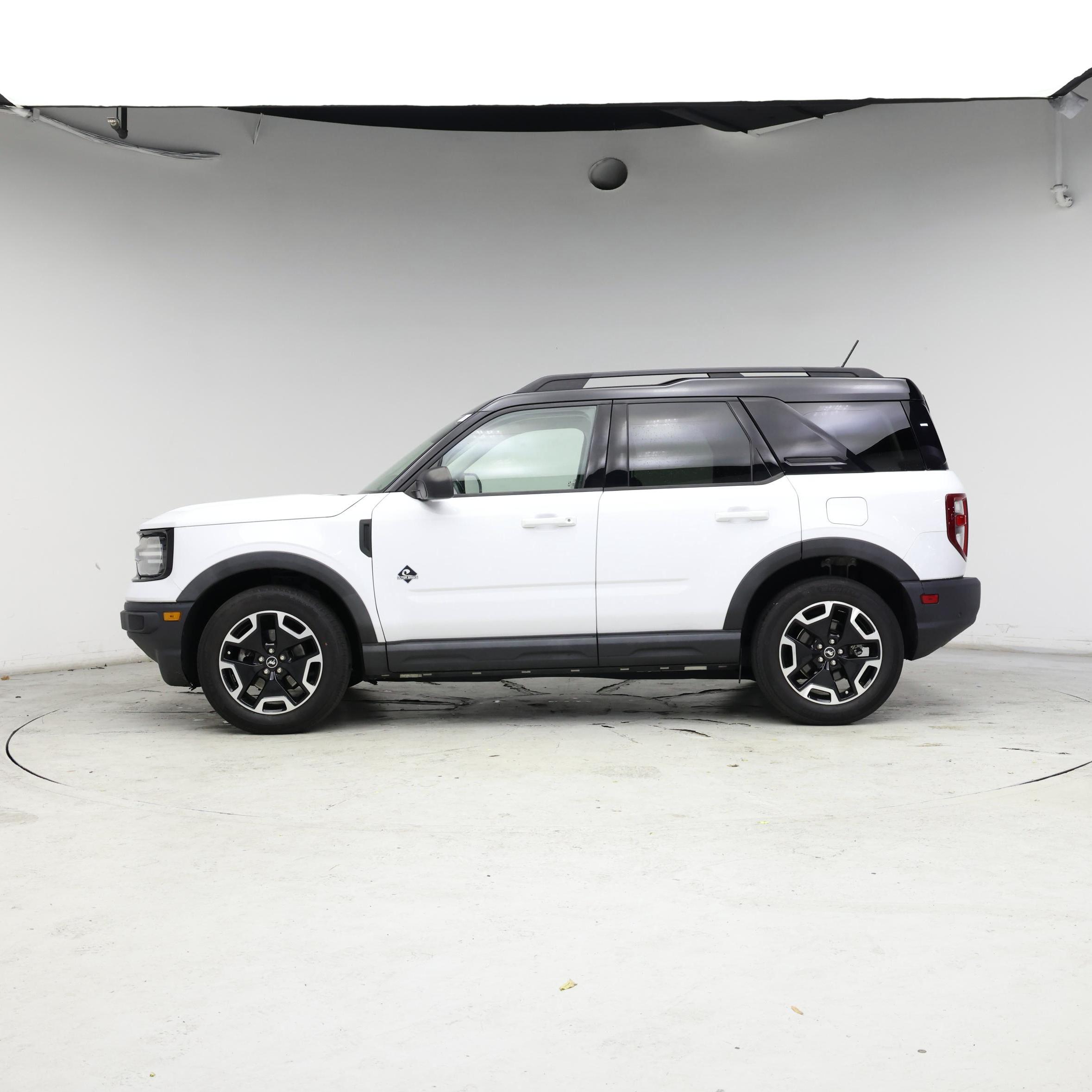 Thumbnail: 2021 Ford Bronco Sport - 3