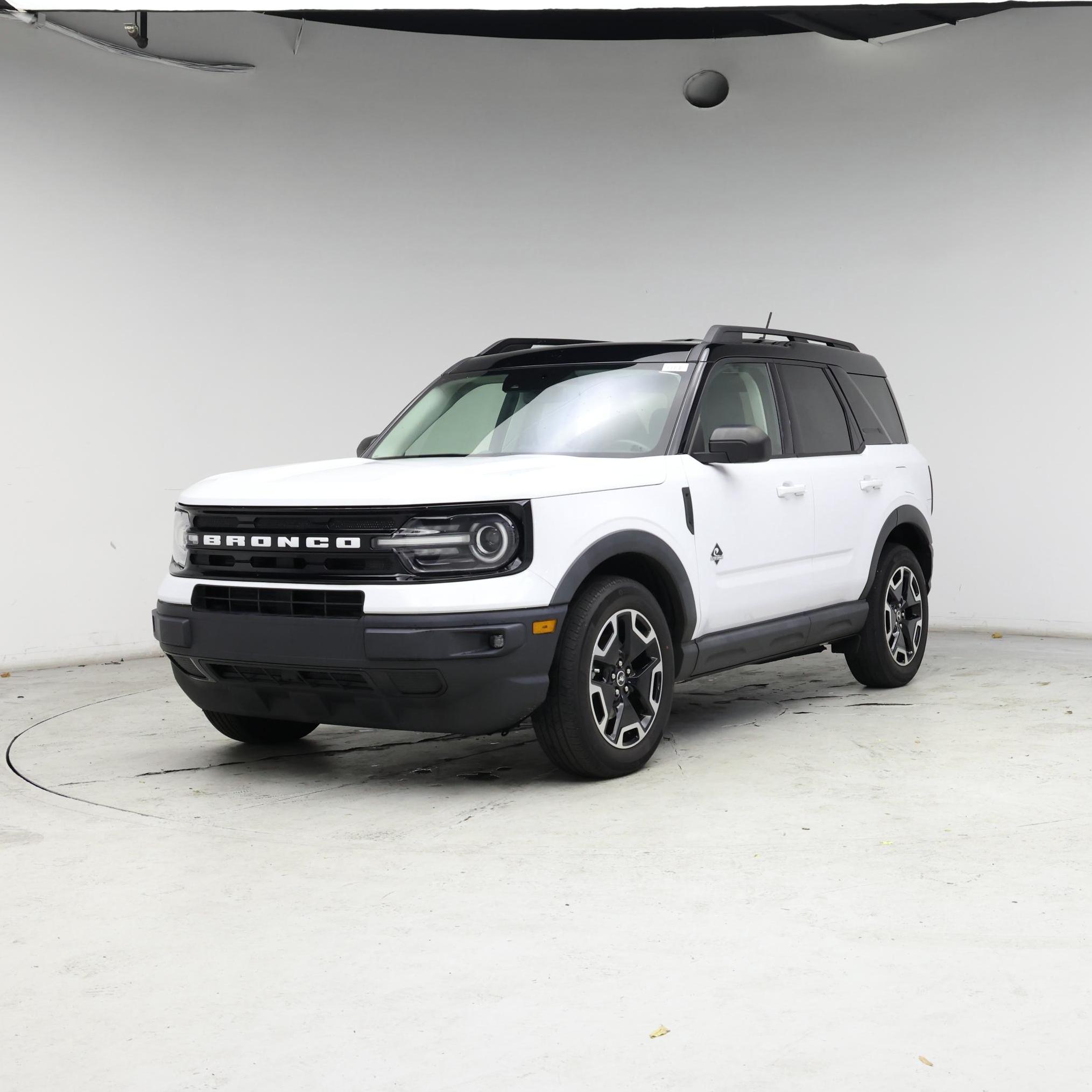Thumbnail: 2021 Ford Bronco Sport - 4