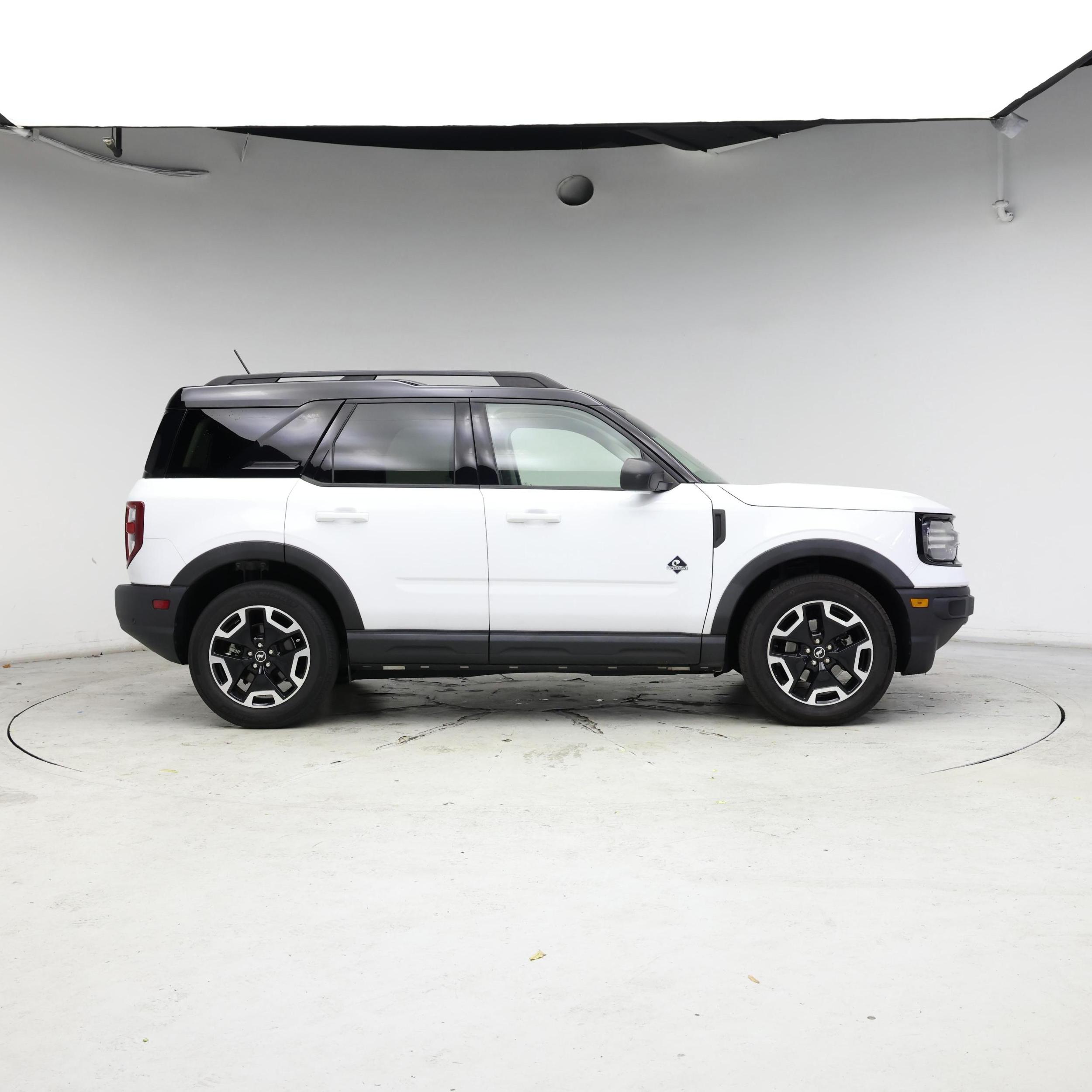Thumbnail: 2021 Ford Bronco Sport - 7