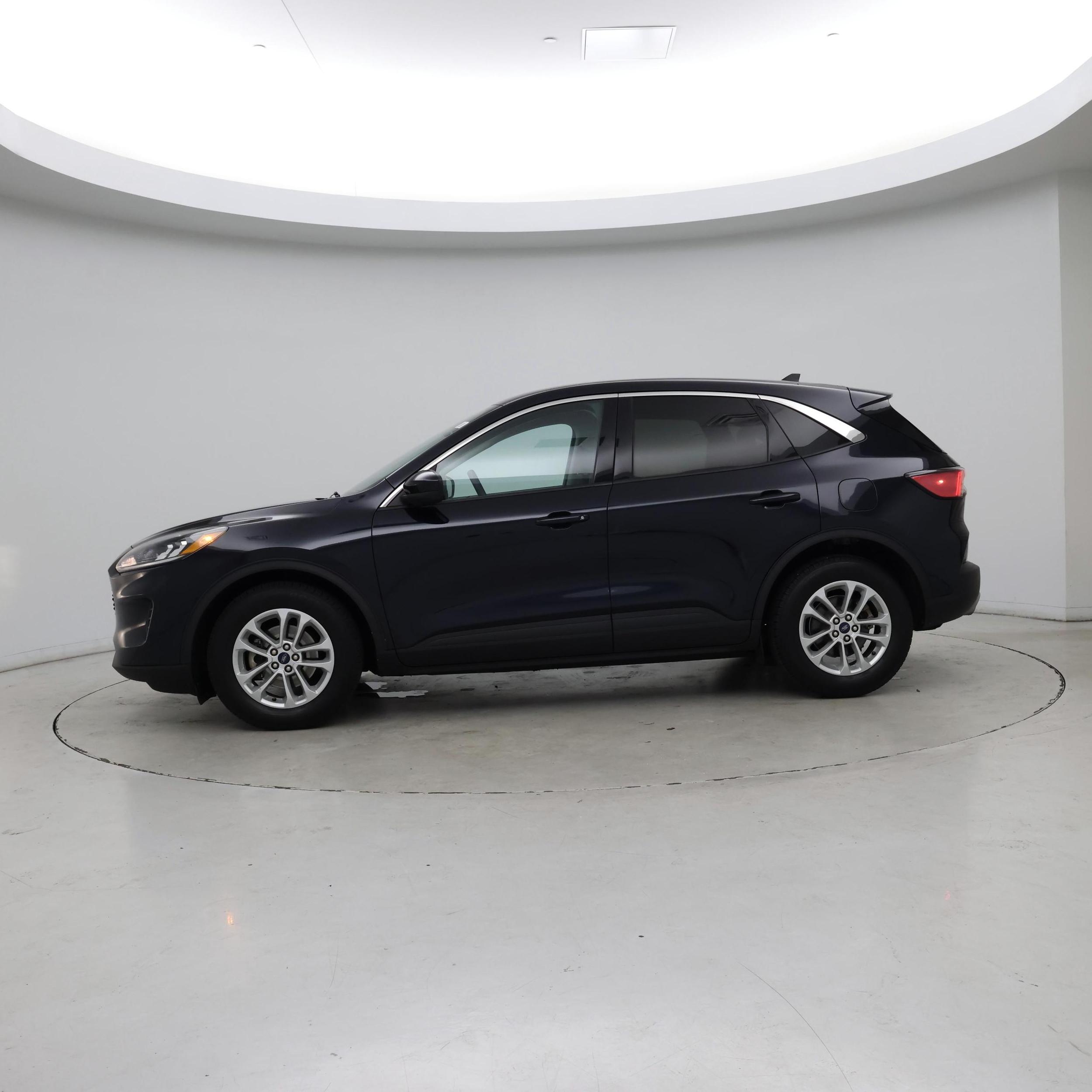 Thumbnail: 2021 Ford Escape - 3