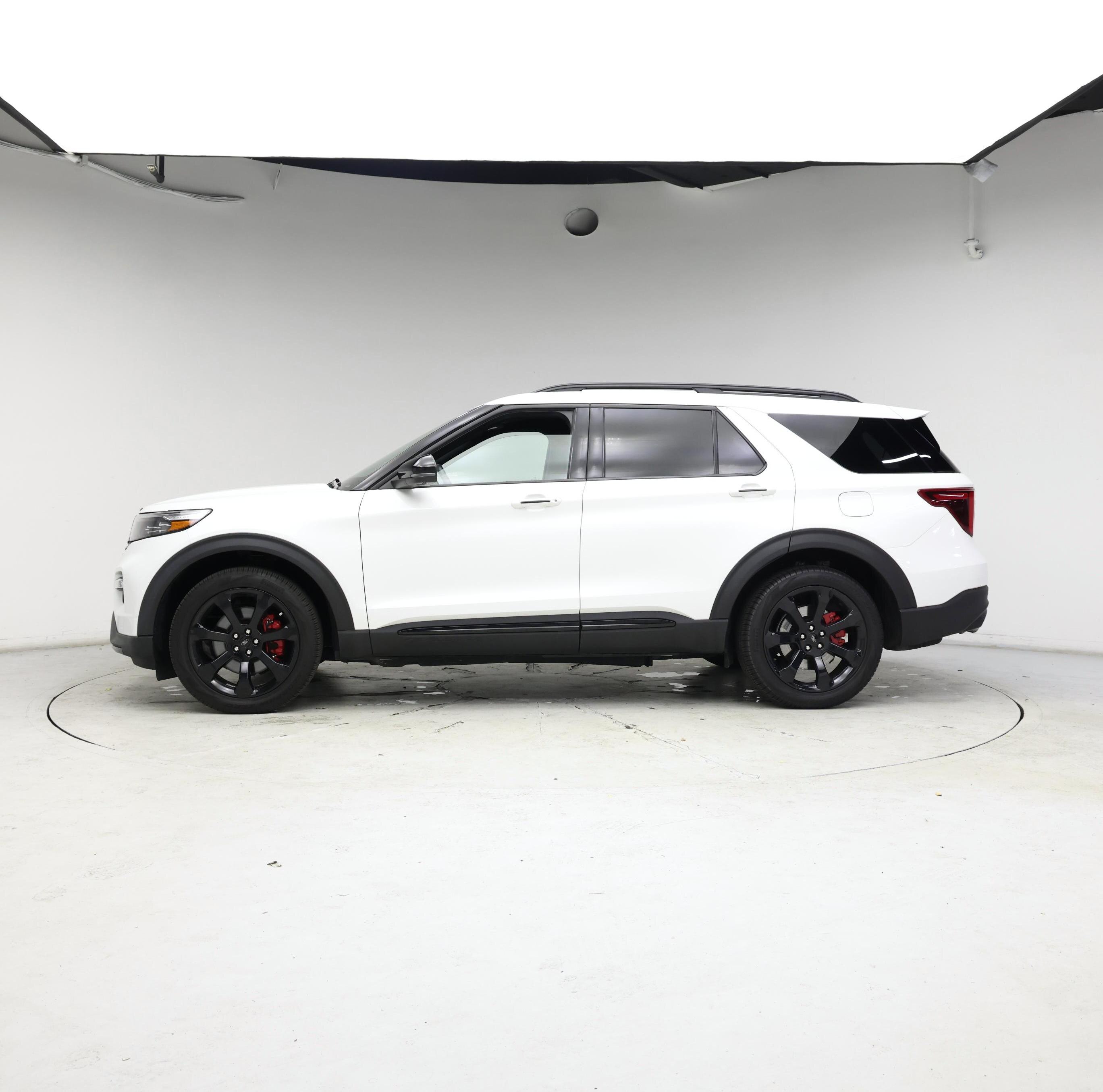 Thumbnail: 2023 Ford Explorer - 3