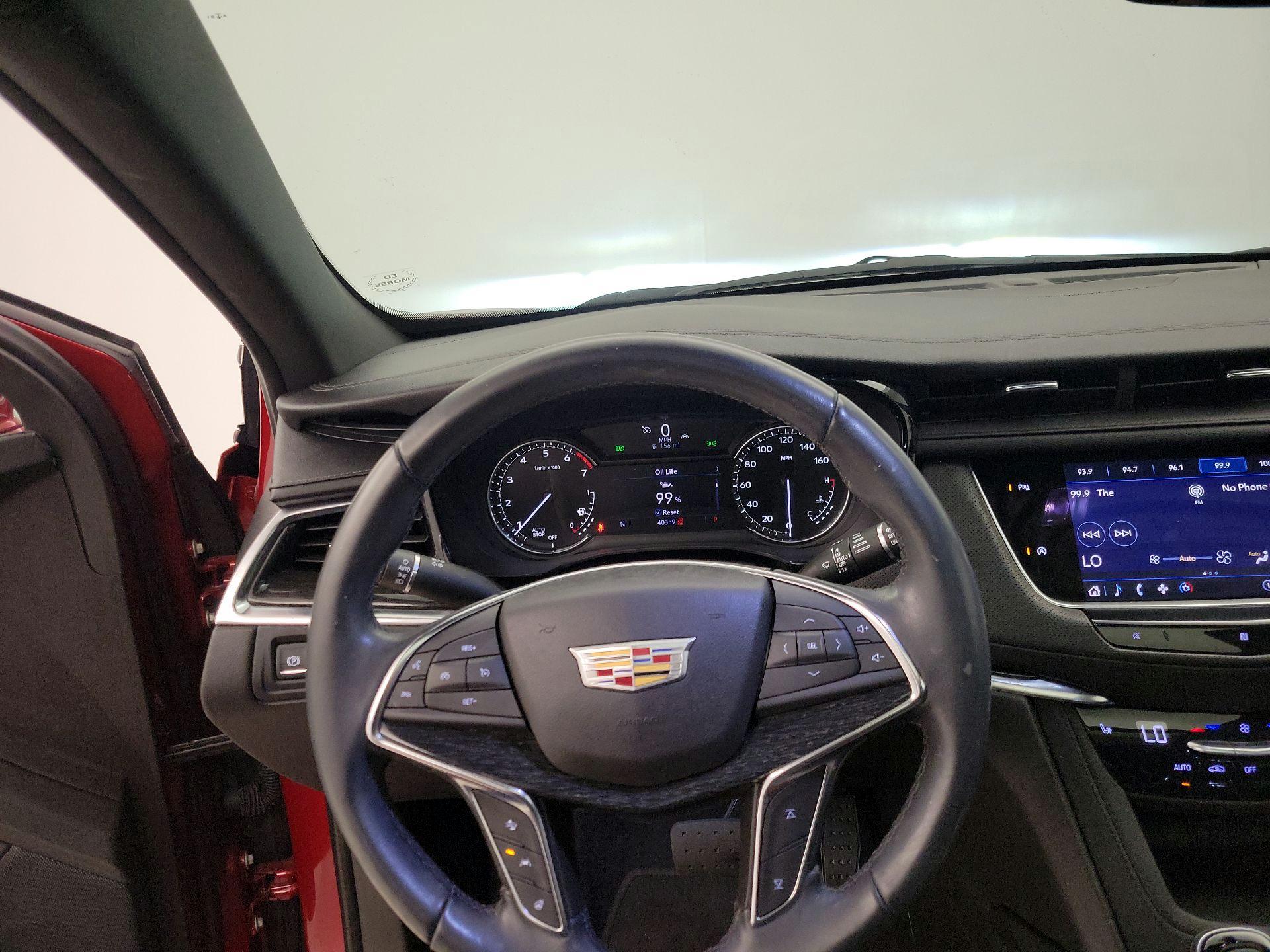 Thumbnail: 2021 Cadillac XT5 - 10