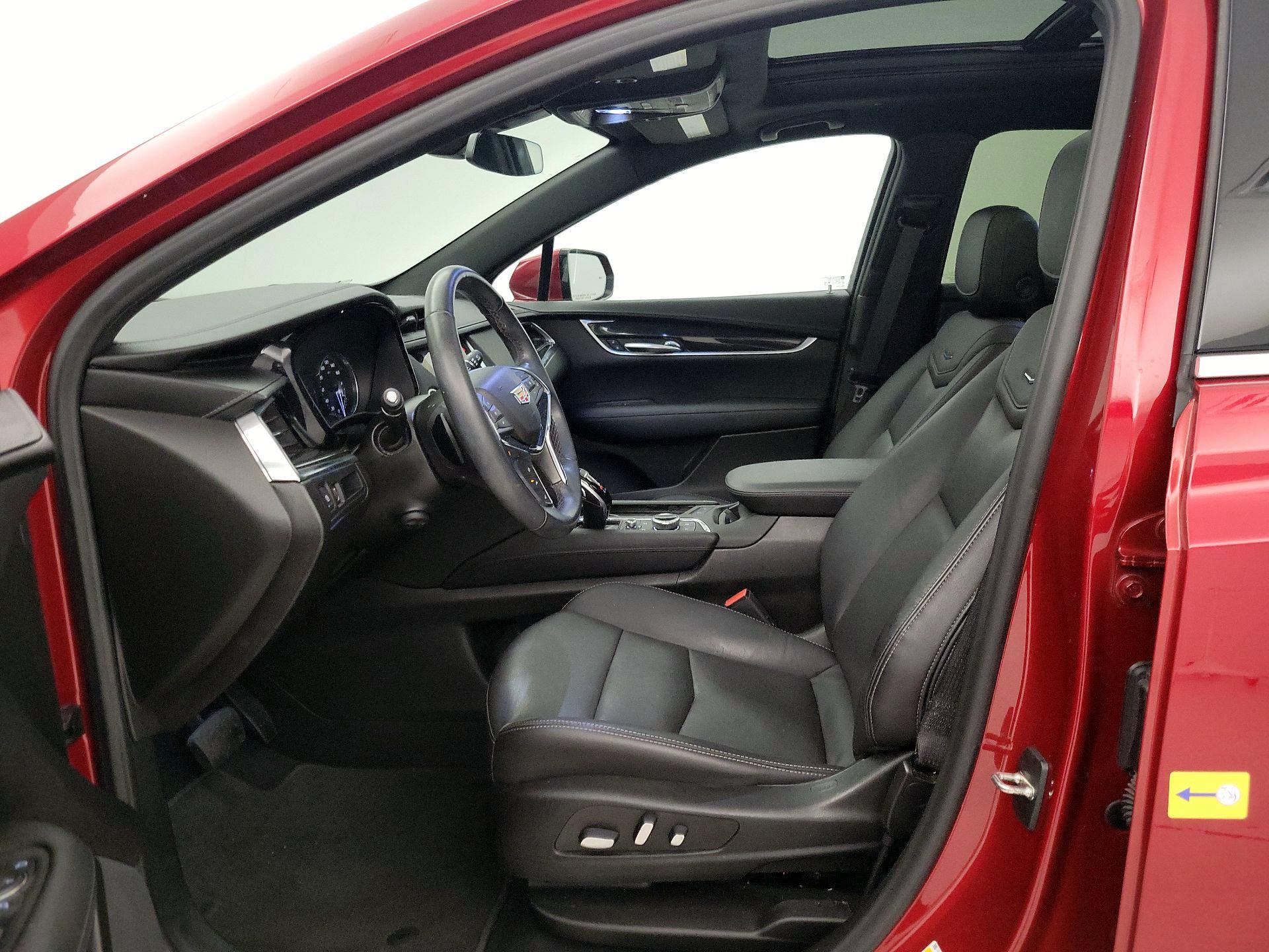 Thumbnail: 2021 Cadillac XT5 - 11