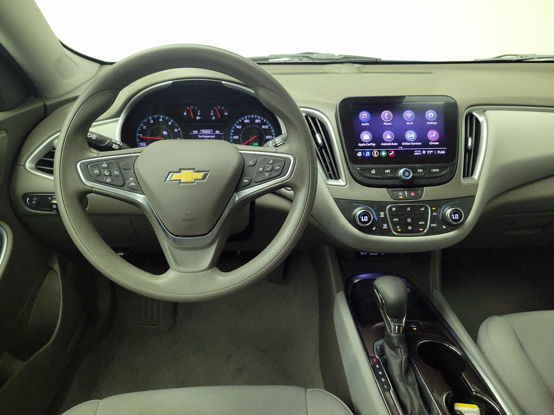Thumbnail: 2022 Chevrolet Malibu - 10