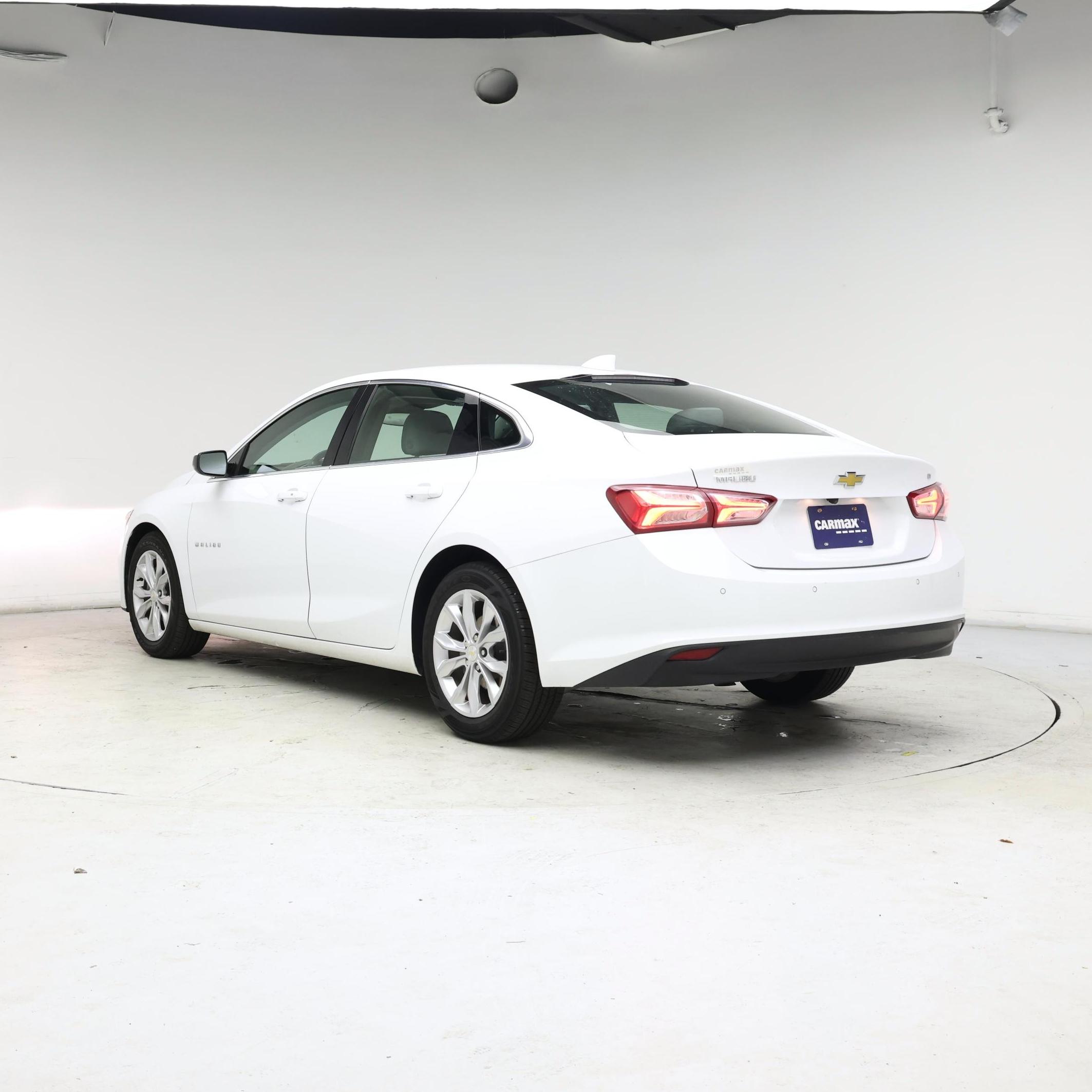 Thumbnail: 2022 Chevrolet Malibu - 2