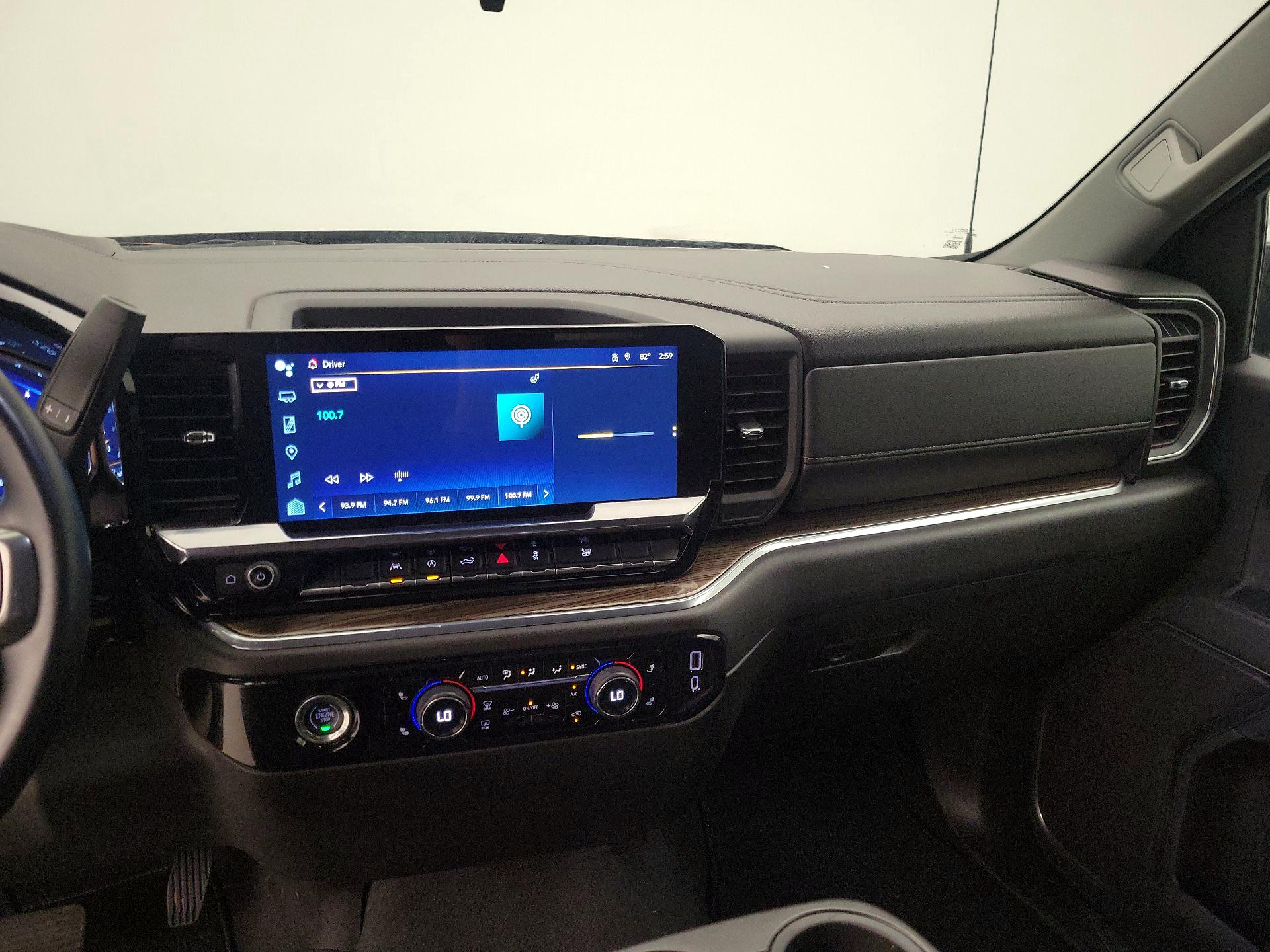 Thumbnail: 2023 Chevrolet Silverado 1500 - 9