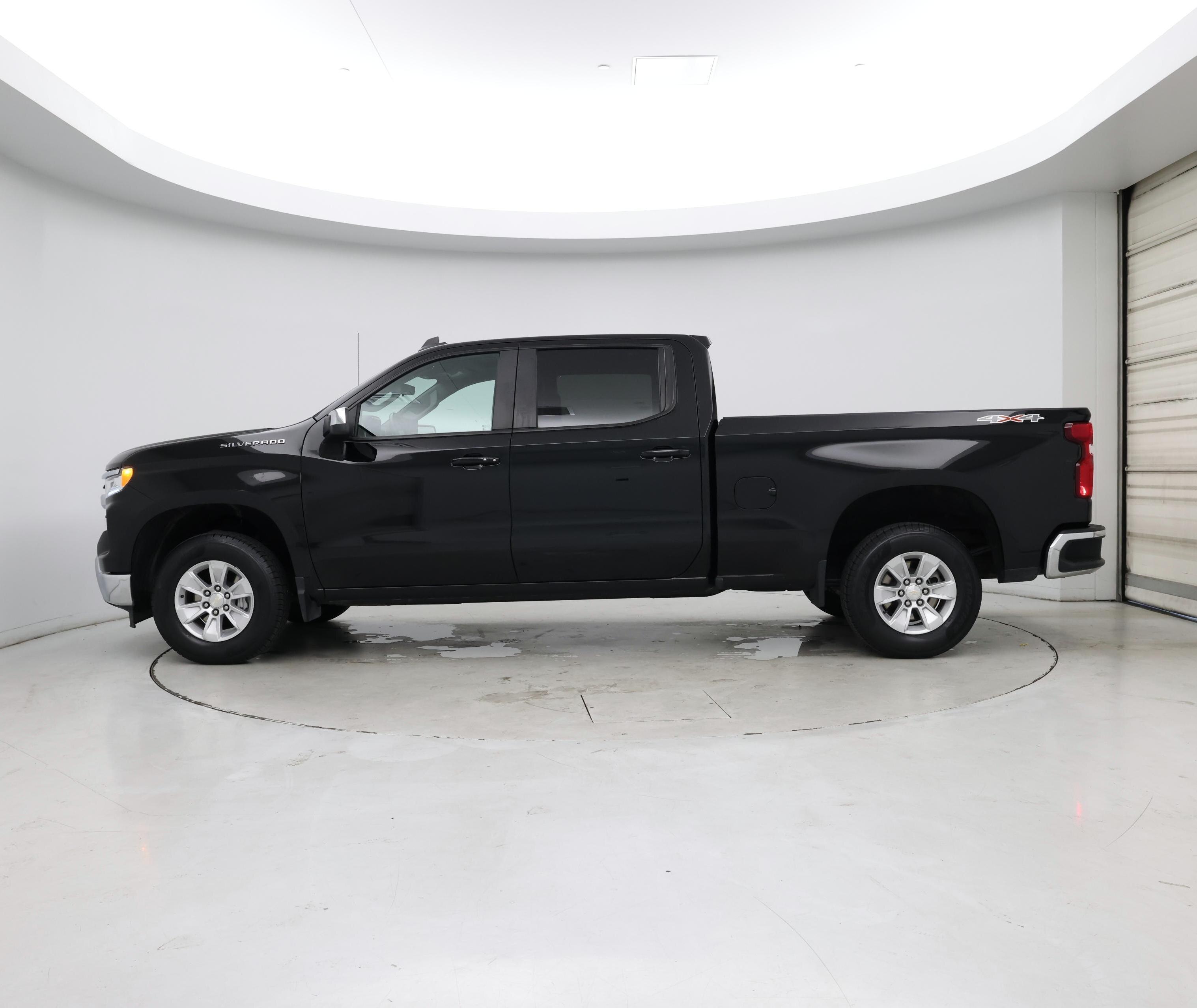 Thumbnail: 2023 Chevrolet Silverado 1500 - 3