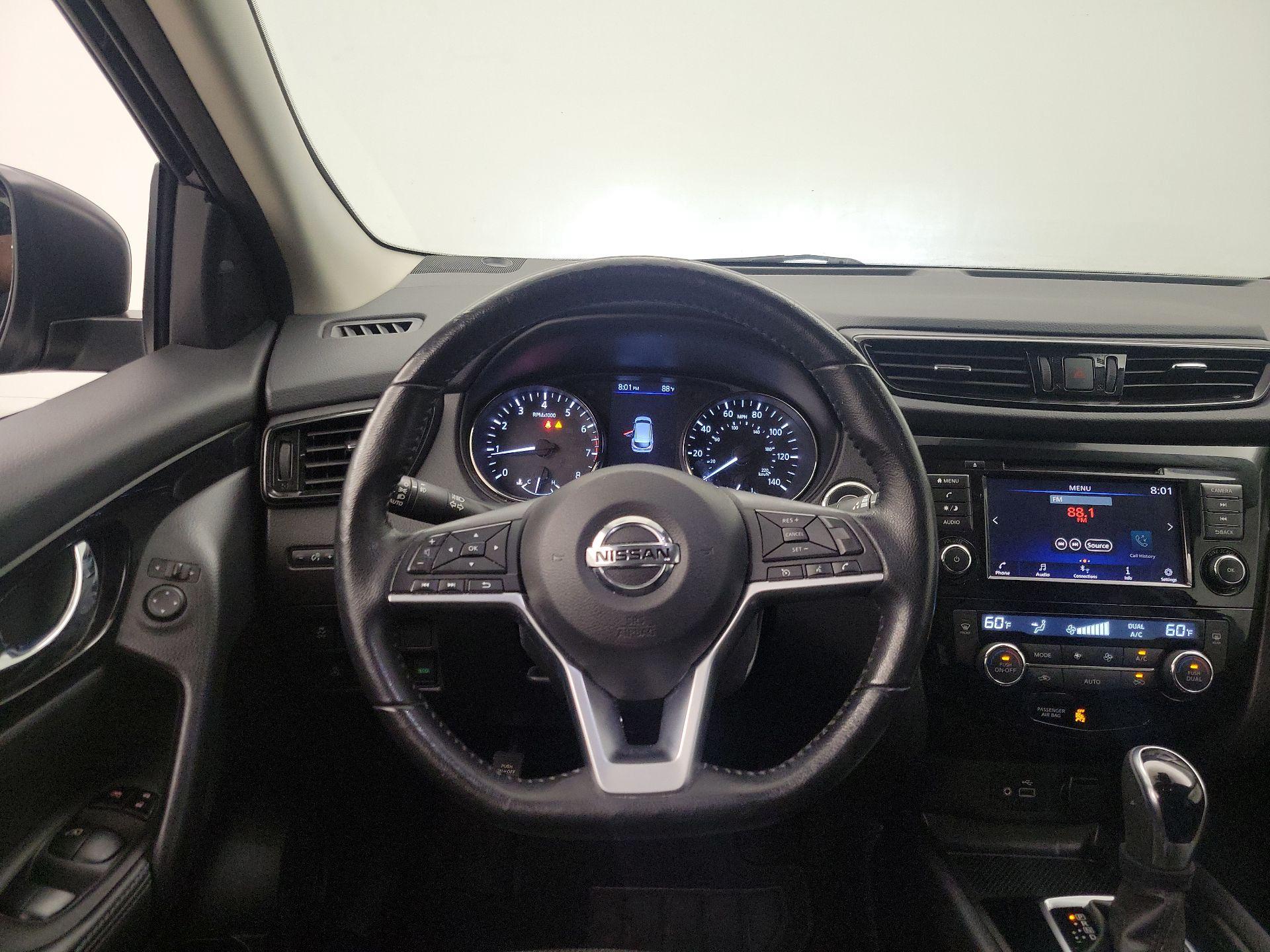 Thumbnail: 2022 Nissan Rogue Sport - 10