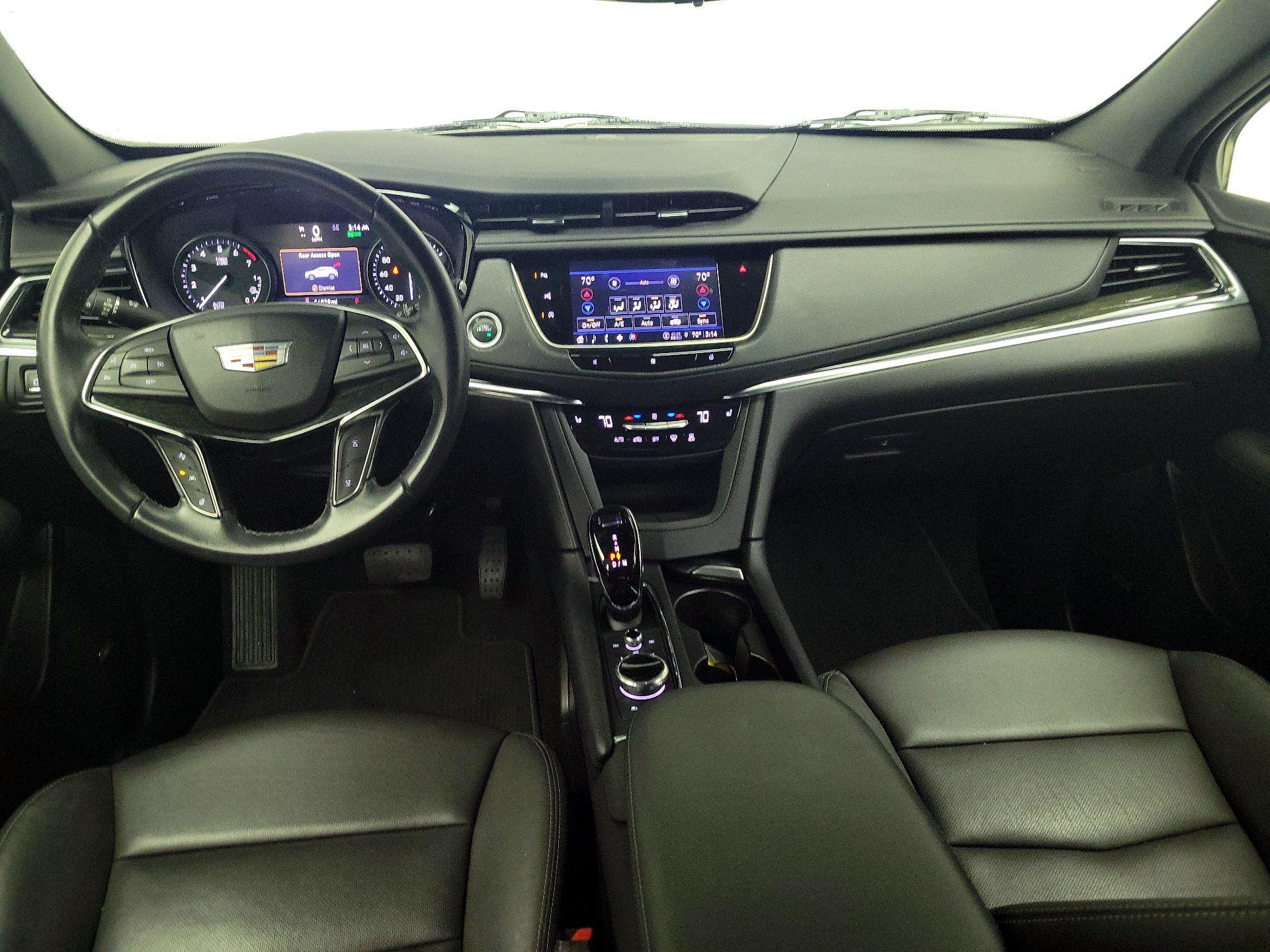 Thumbnail: 2021 Cadillac XT5 - 9