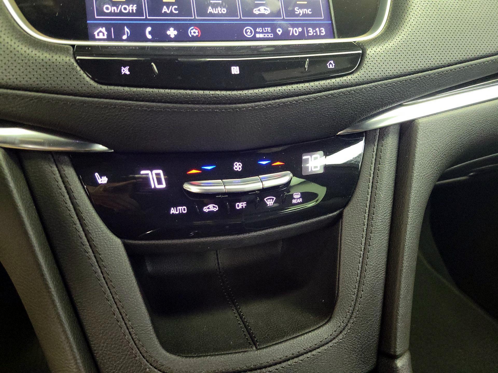 Thumbnail: 2021 Cadillac XT5 - 16