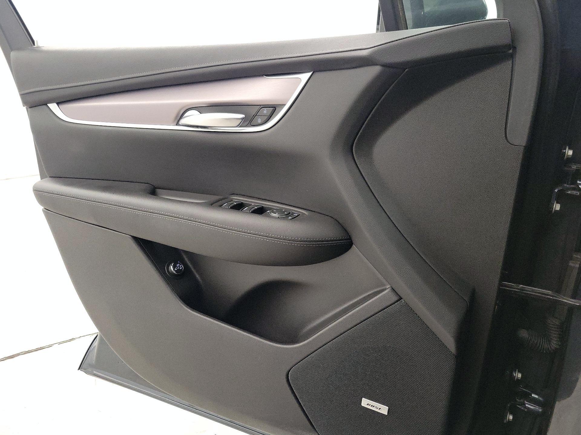 Thumbnail: 2021 Cadillac XT5 - 12