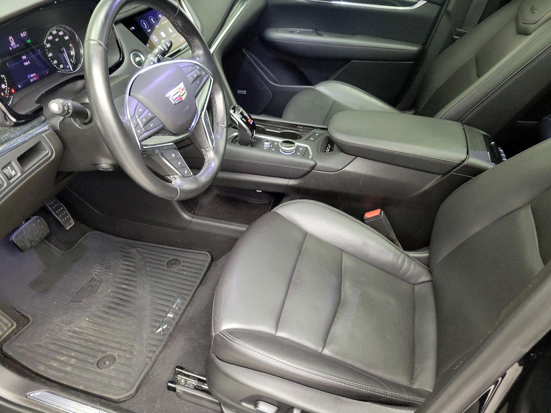 Thumbnail: 2021 Cadillac XT5 - 11