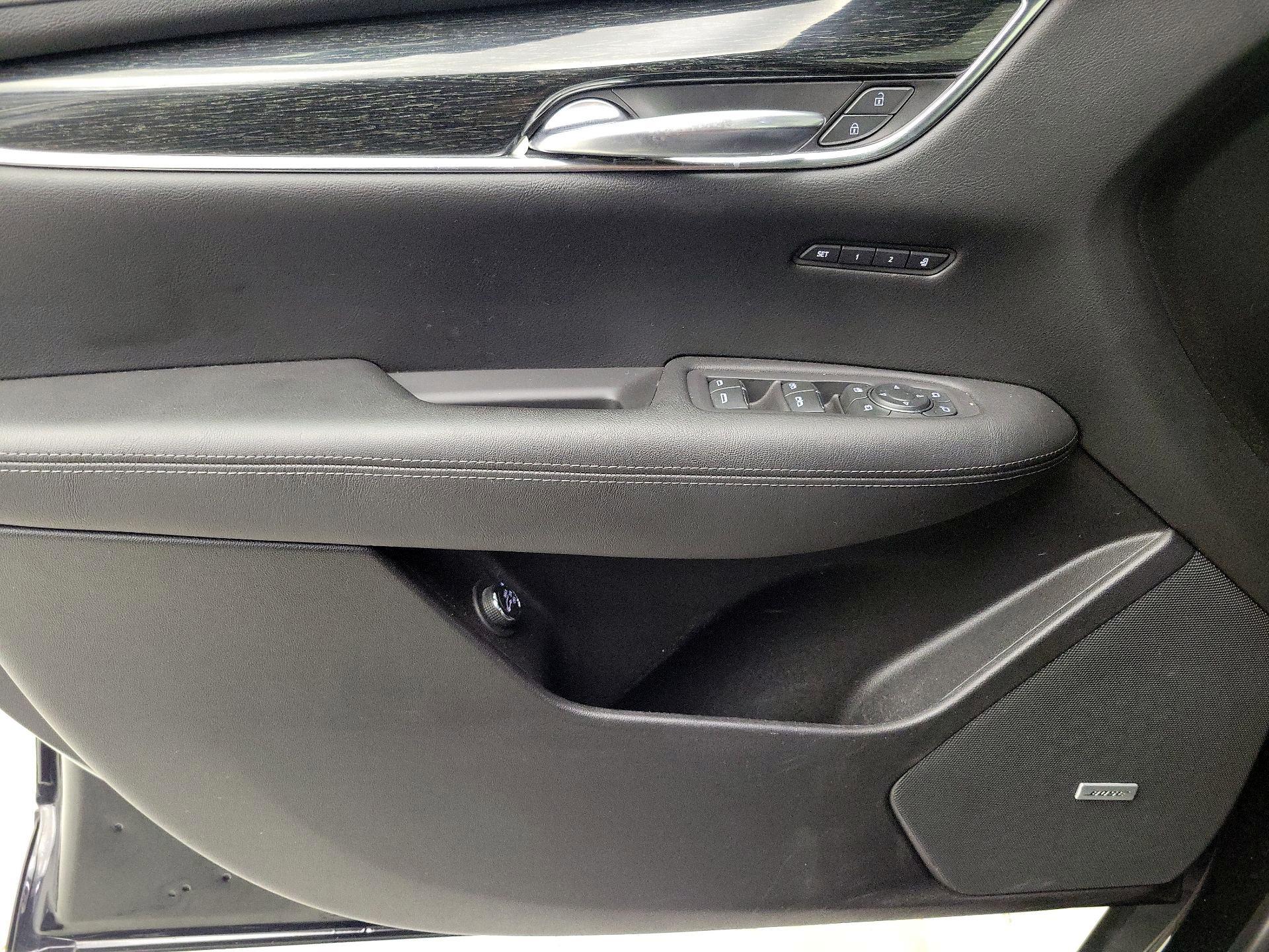 Thumbnail: 2021 Cadillac XT5 - 12
