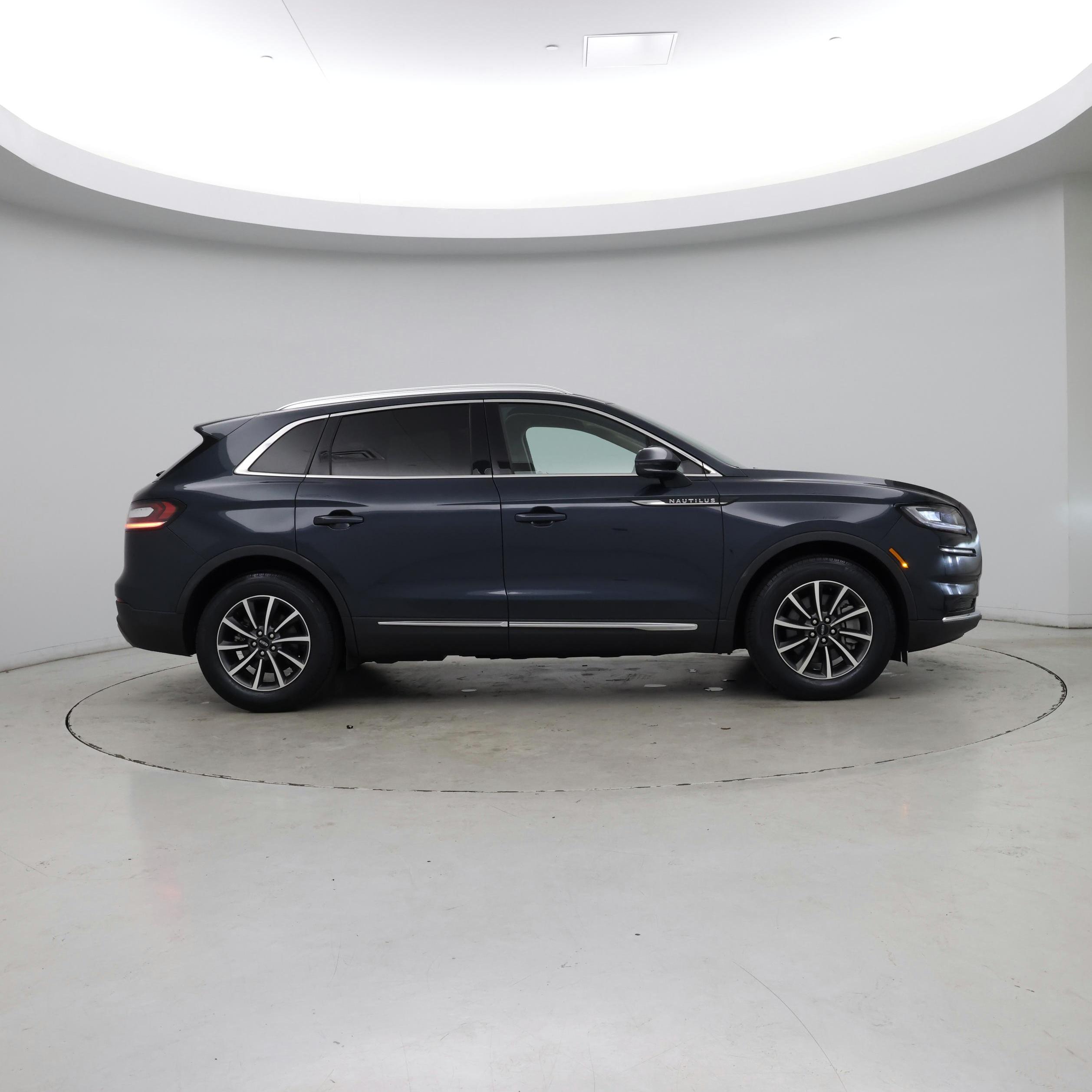 Thumbnail: 2022 Lincoln Nautilus - 7