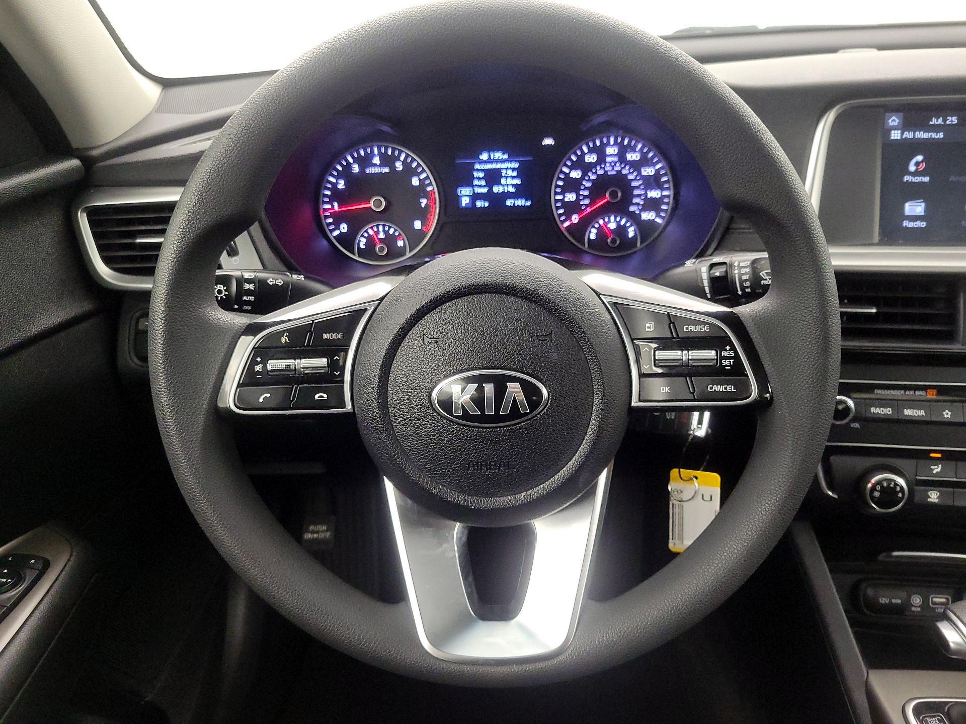 Thumbnail: 2020 Kia Optima - 10