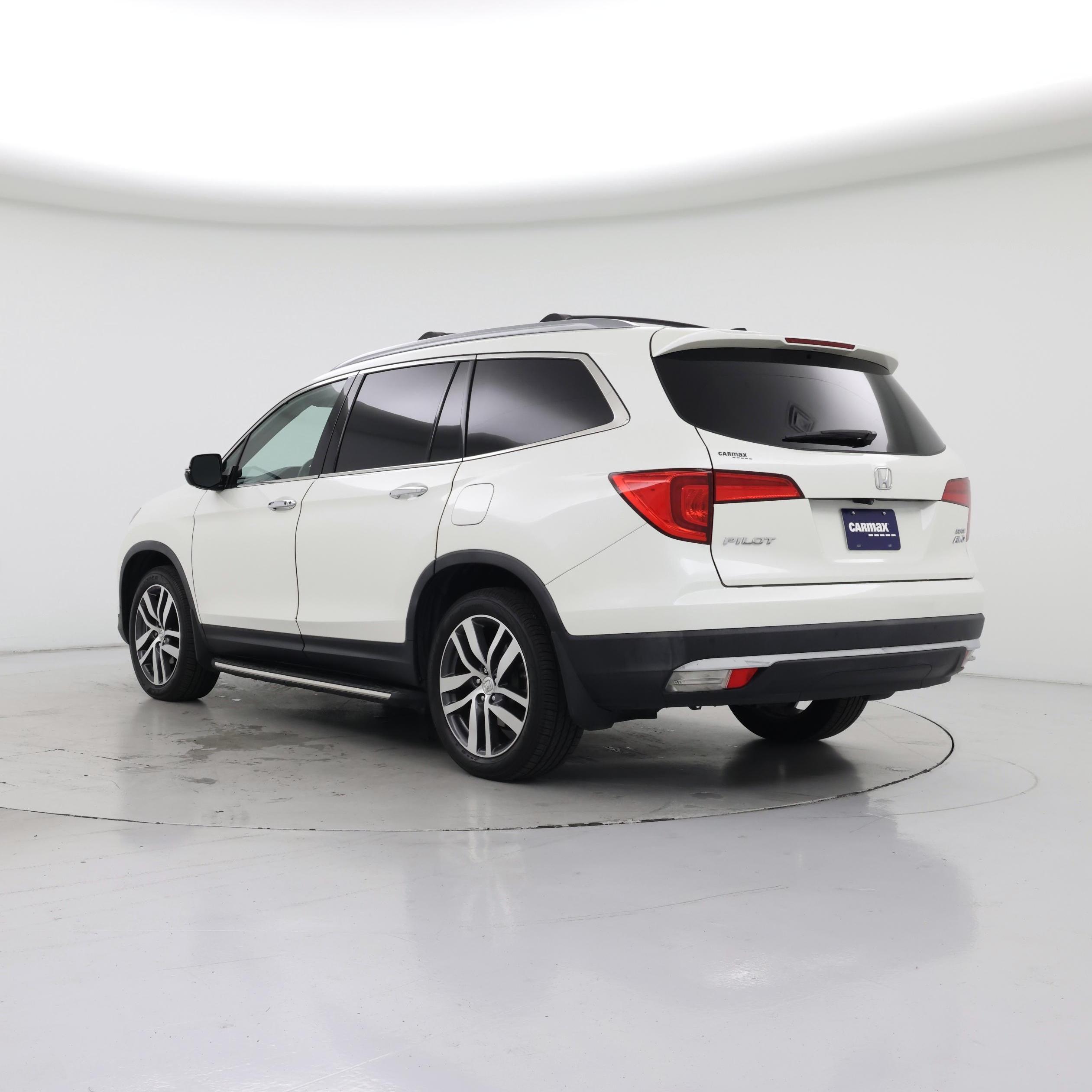 Thumbnail: 2017 Honda Pilot - 2