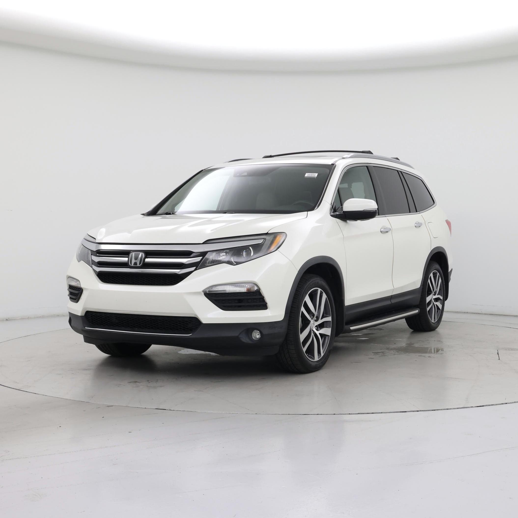 Thumbnail: 2017 Honda Pilot - 4