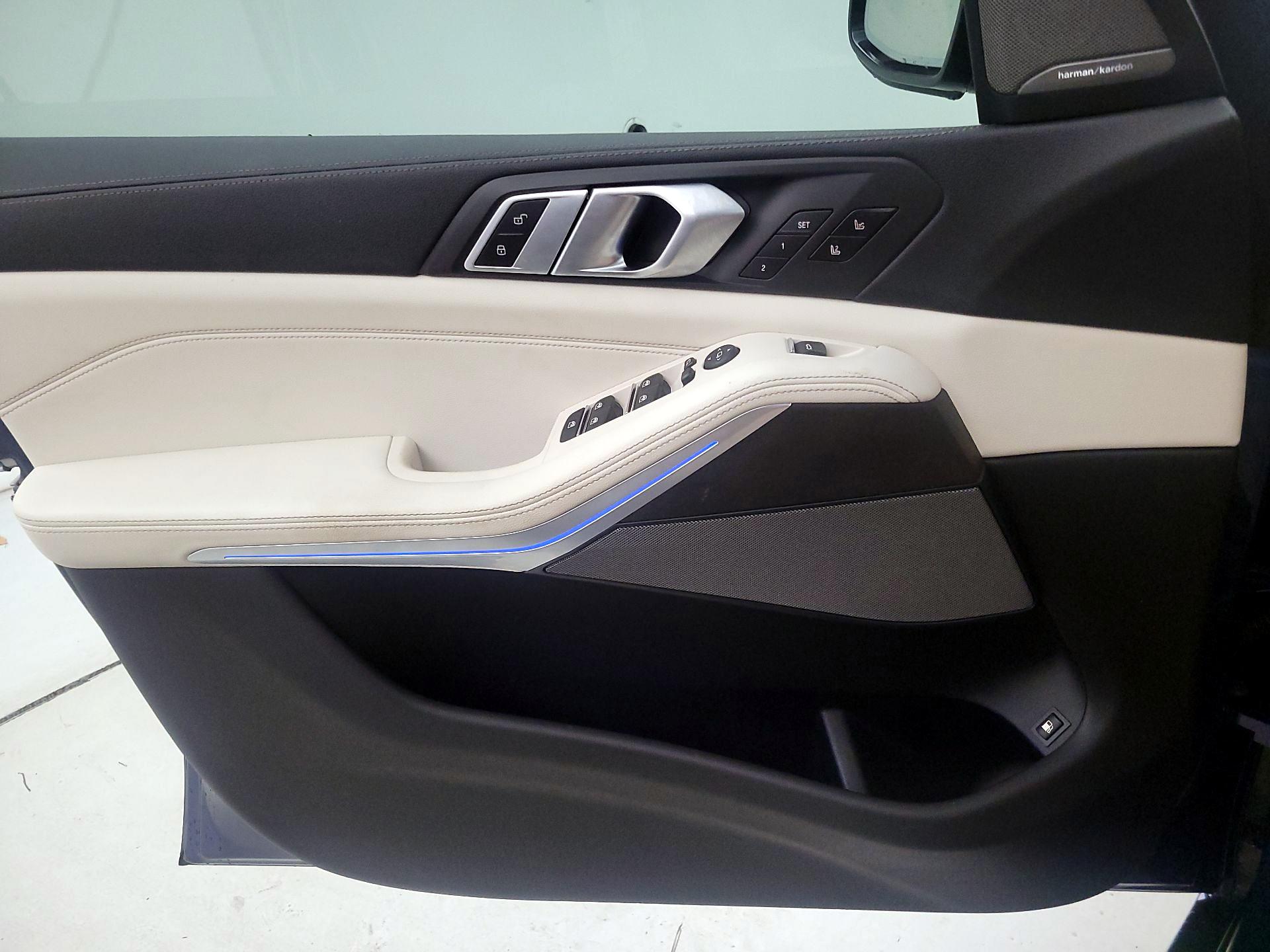 Thumbnail: 2021 BMW X5 - 12