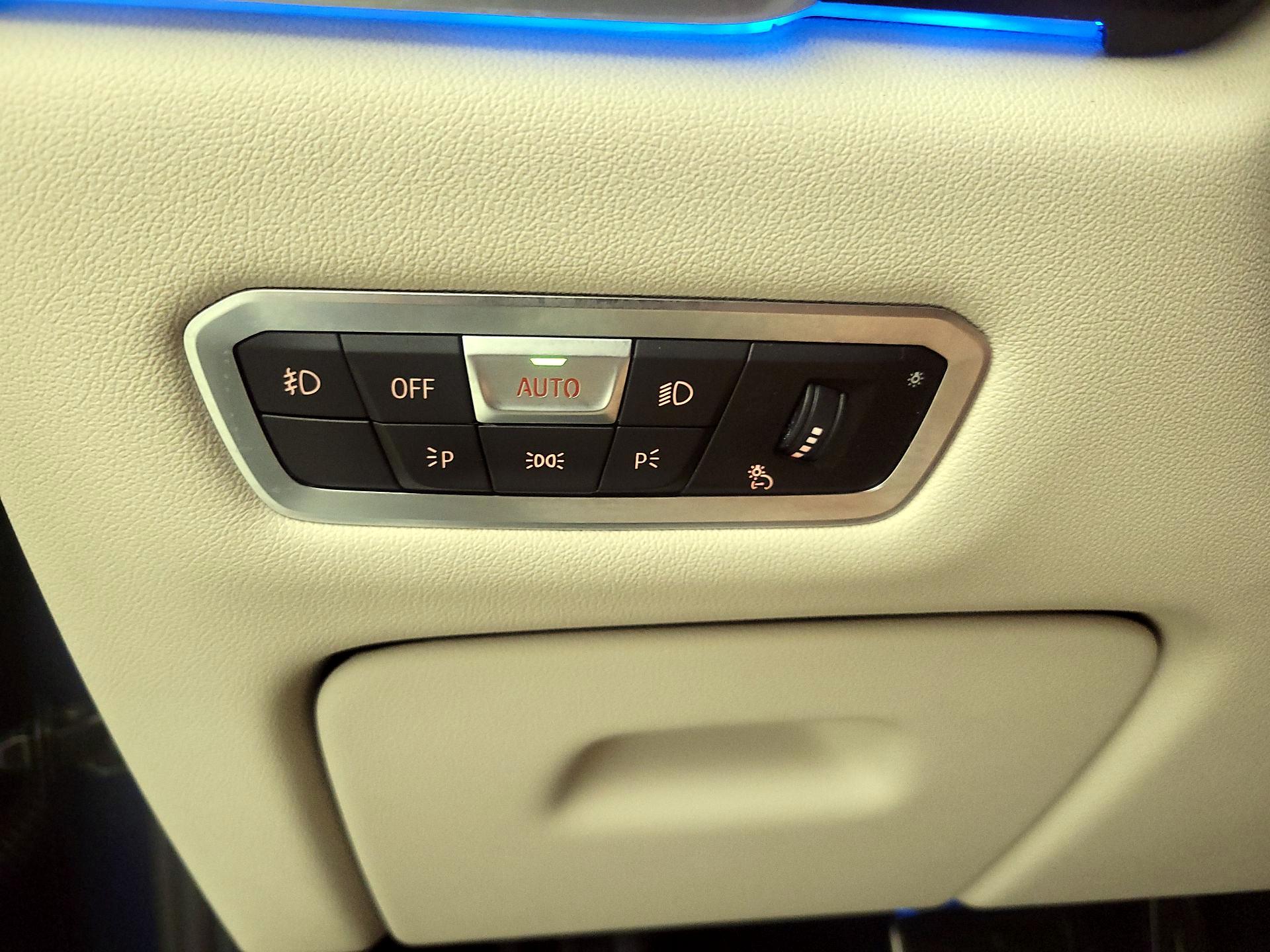 Thumbnail: 2021 BMW X5 - 13