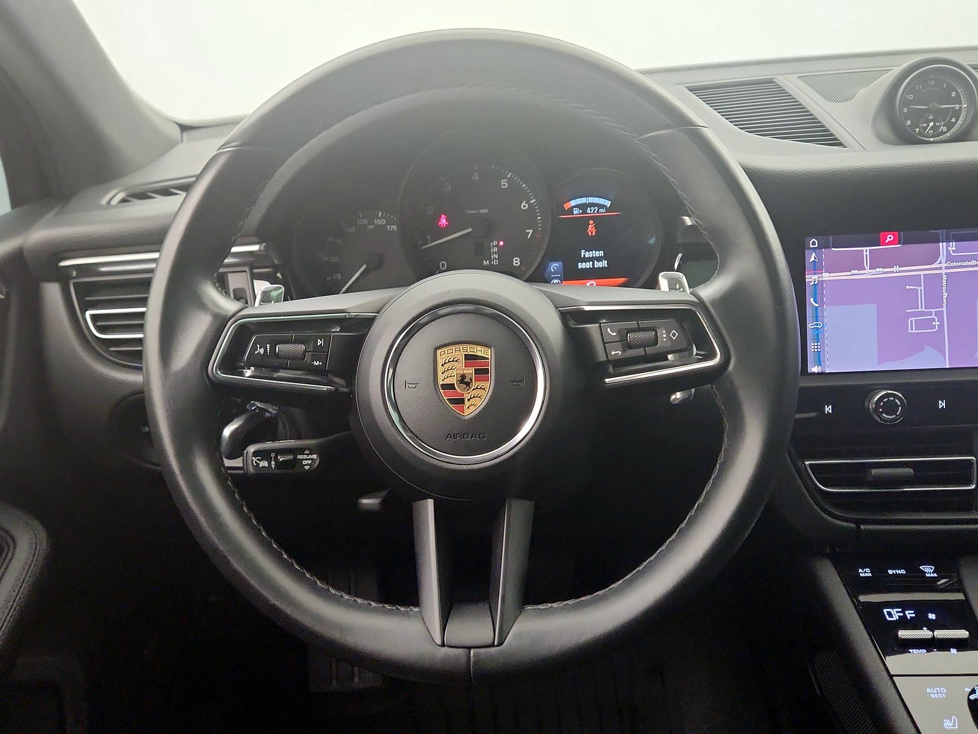 Thumbnail: 2022 Porsche Macan - 10