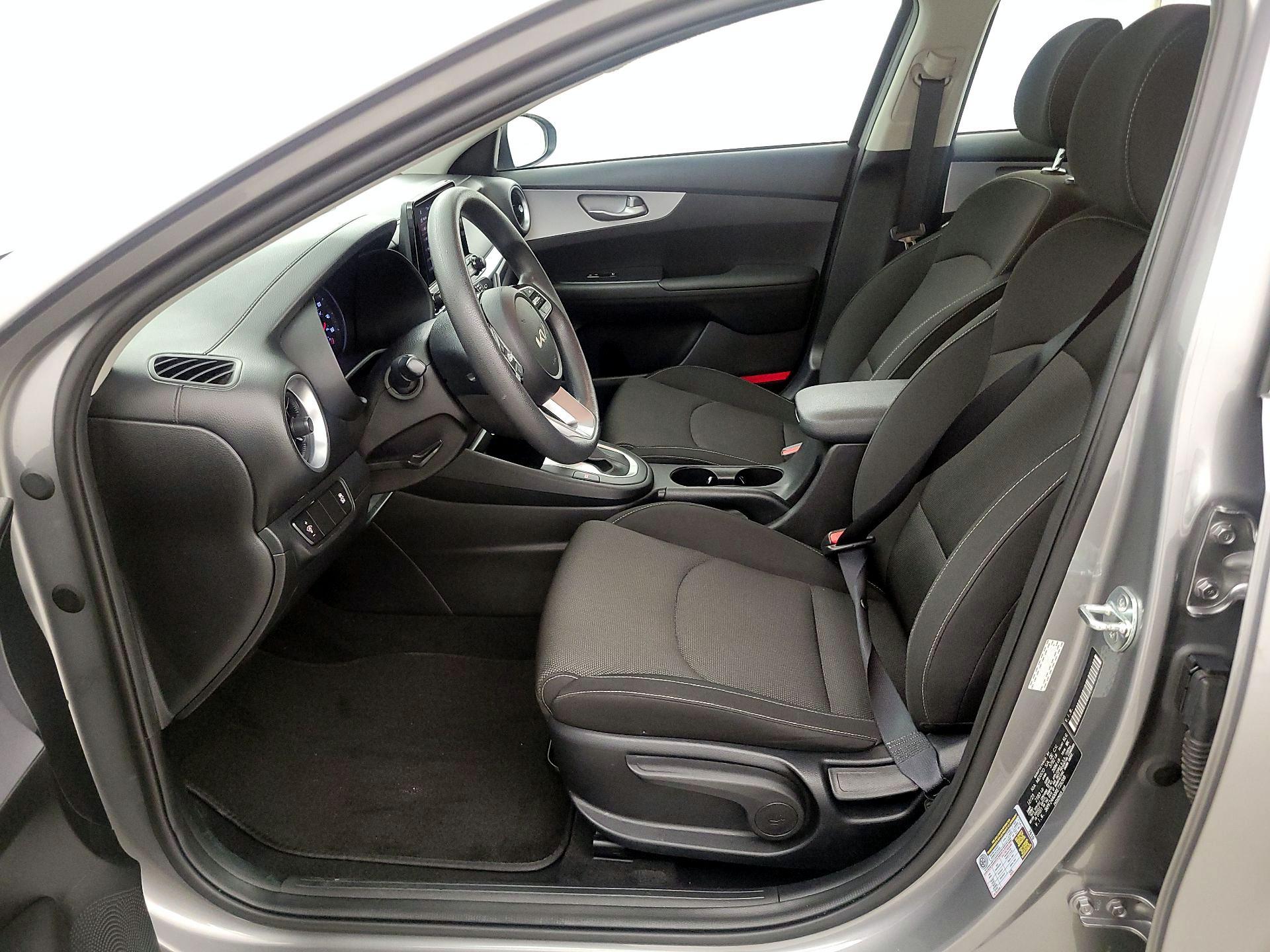 Thumbnail: 2024 Kia Forte - 11
