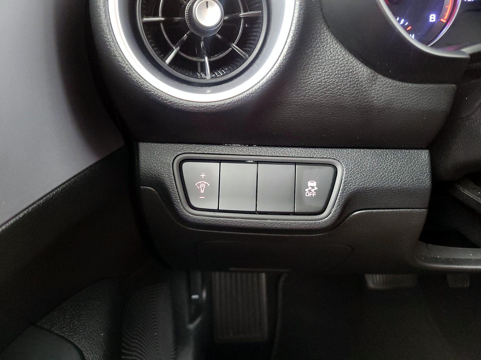 Thumbnail: 2024 Kia Forte - 13